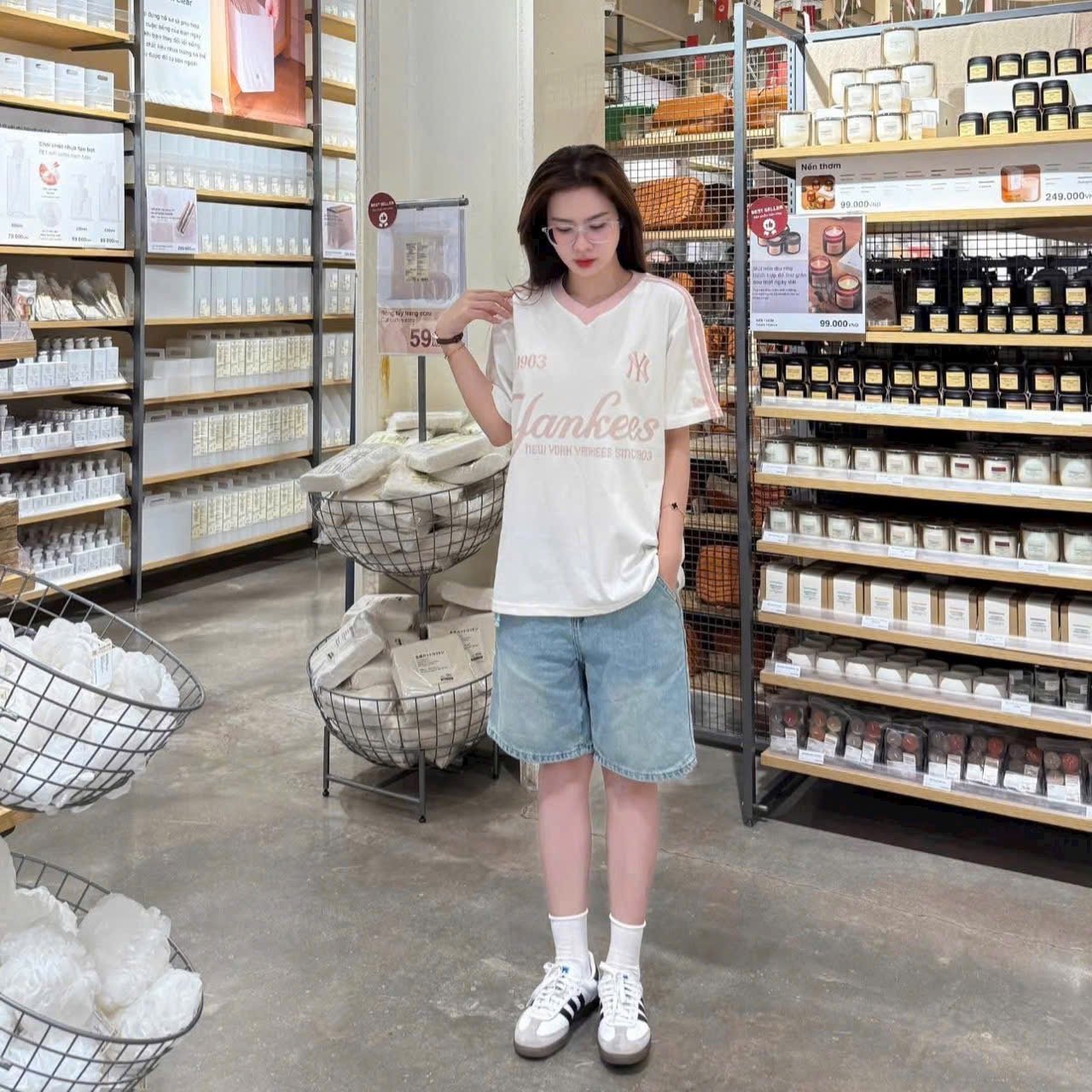 Áo cotton New Era sọc vai 2 màu trắng/đen cho người lớn size S-XL