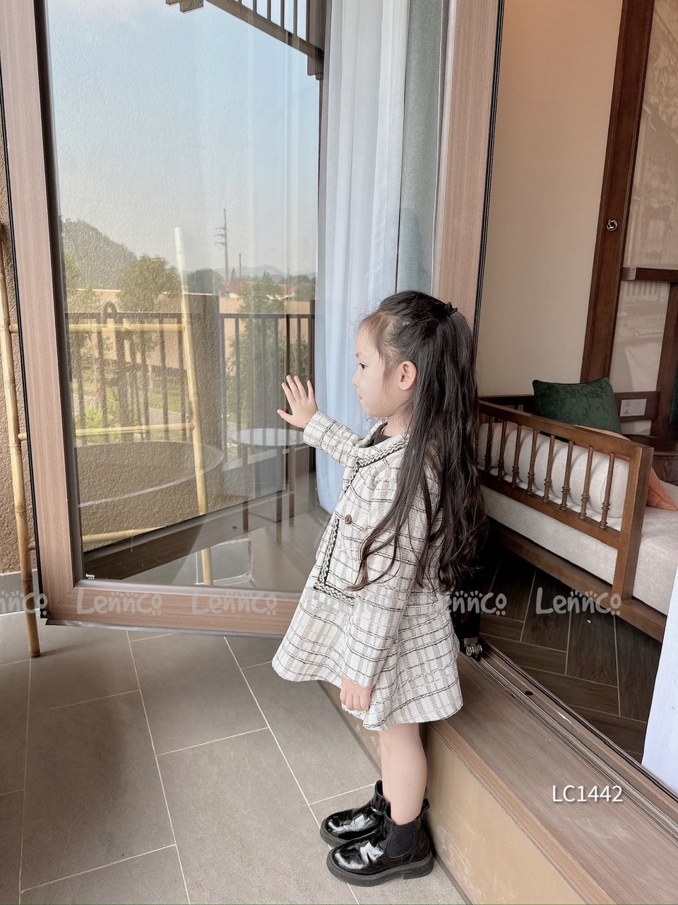 Set Lennco áo khoác + chân váy dạ tweed kem phối đen size 1 - 10y