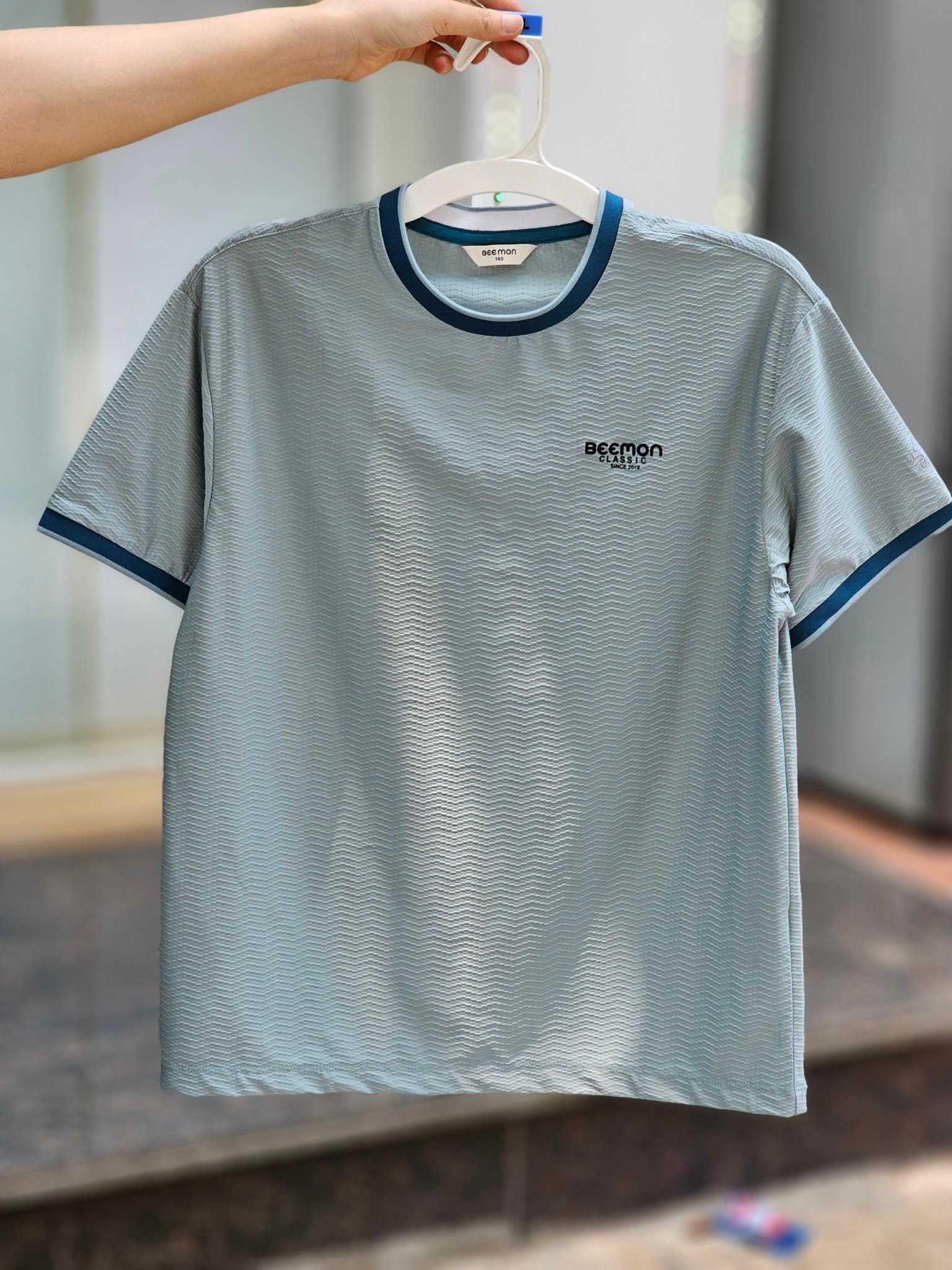 Áo thun thể thao Bee Mon 2 màu xanh mint, xanh rêu cho bé size 120-160