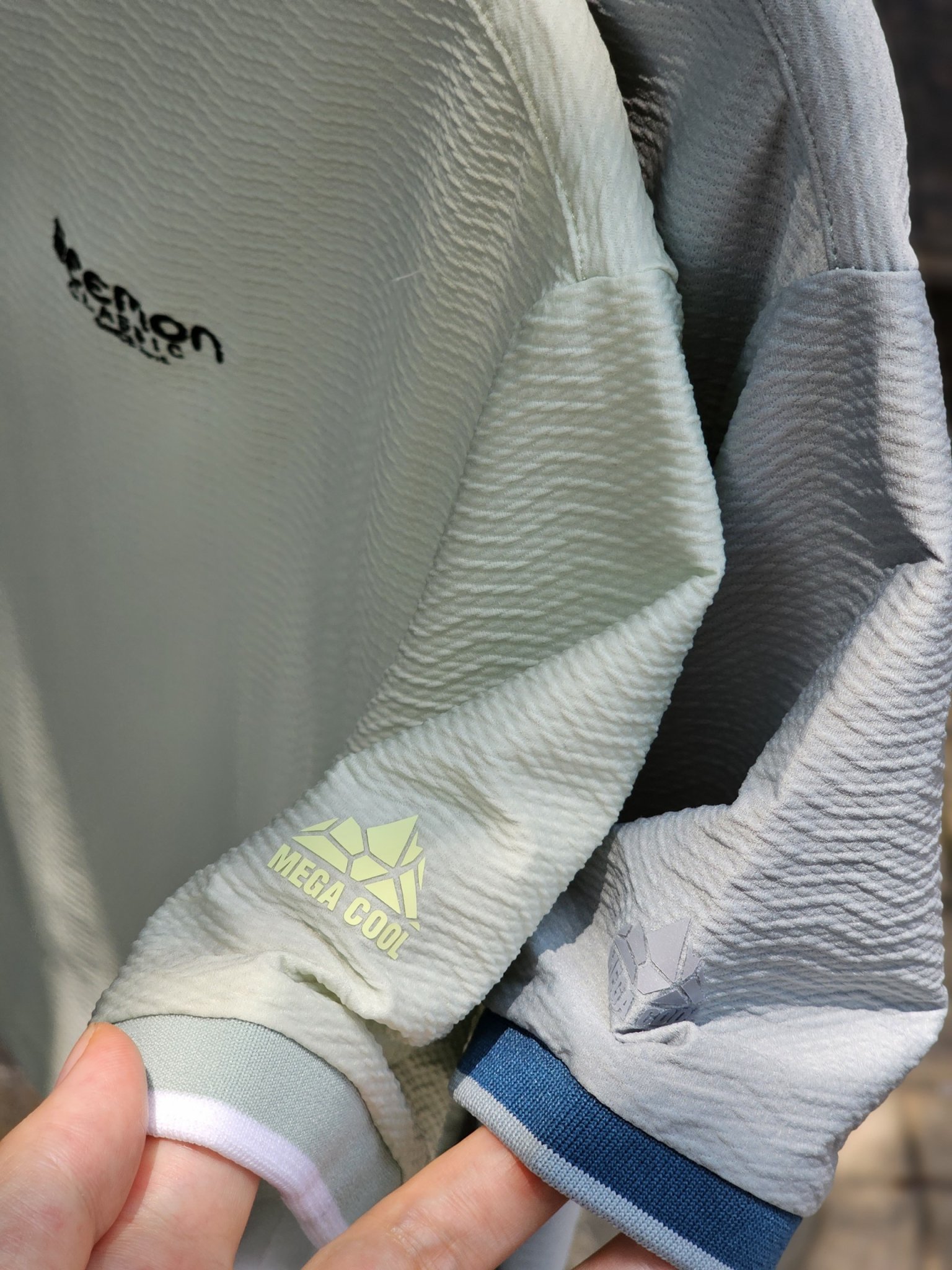 Áo thun thể thao Bee Mon 2 màu xanh mint, xanh rêu cho bé size 120-160