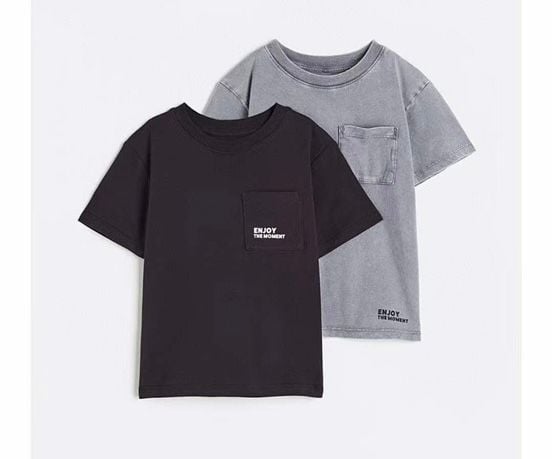 Áo cotton Hm túi ngực 2 màu đen/ ghi Enjoy cho bé trai size 2-10y