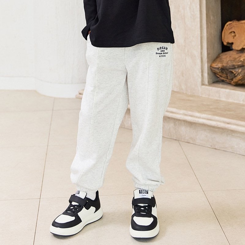 Quần nỉ da cá Bebezoo thêu chữ Dream 4 màu cho bé size 100-150