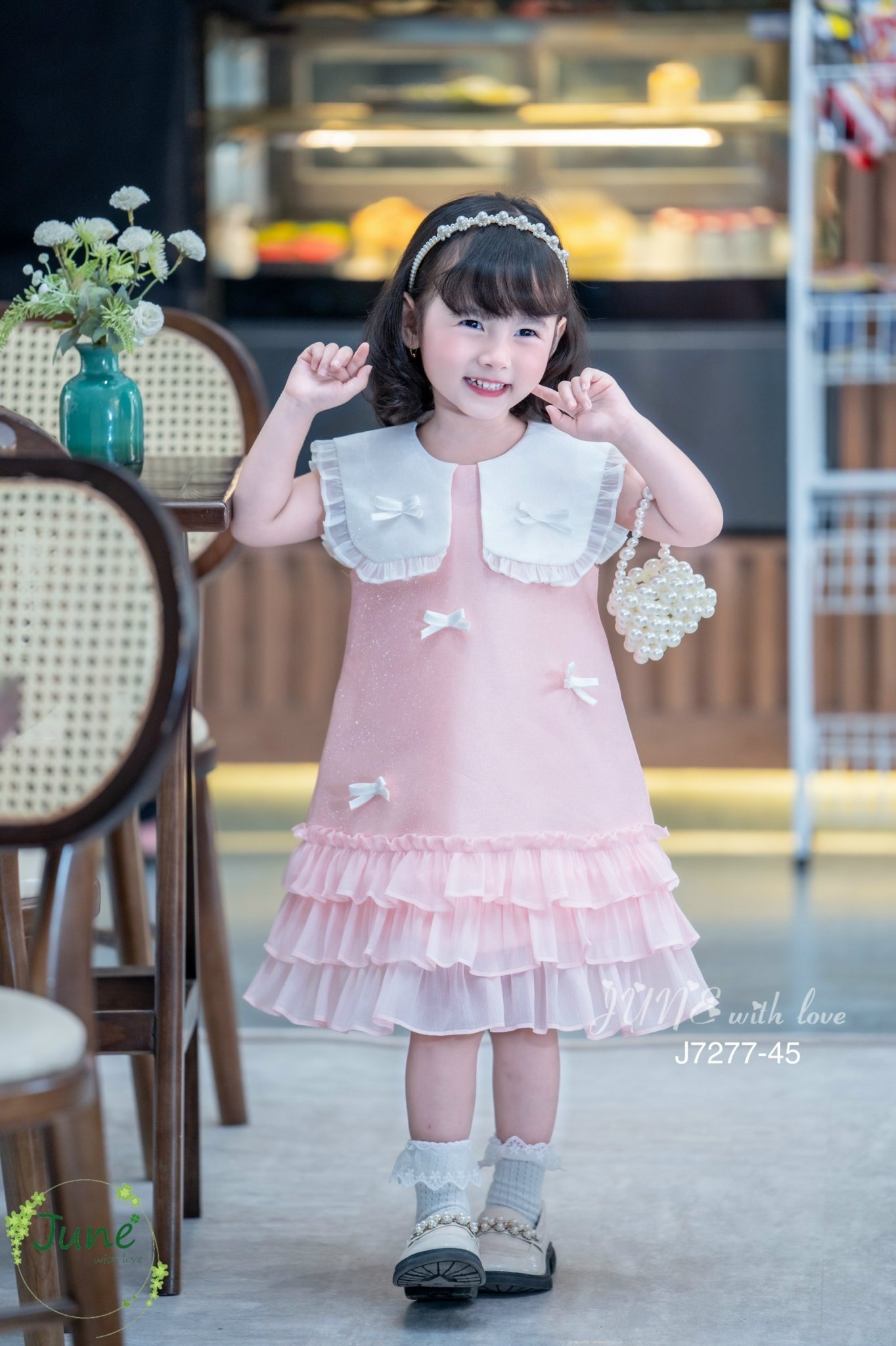 Váy dự tiệc sát nách June màu hồng cam đào nhũ phối cổ trắng đính nơ size 1 - 10y