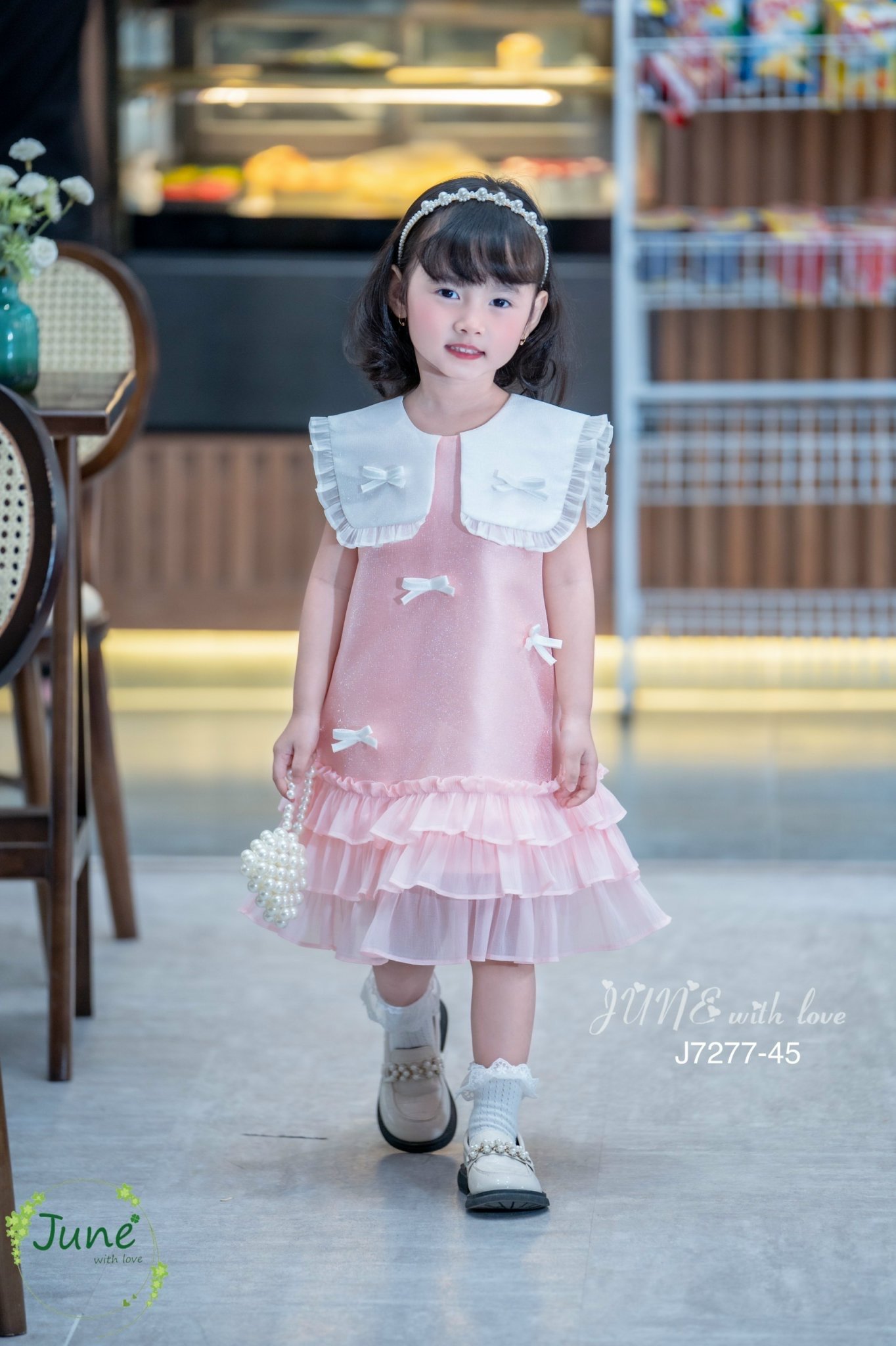 Váy dự tiệc sát nách June màu hồng cam đào nhũ phối cổ trắng đính nơ size 1 - 10y