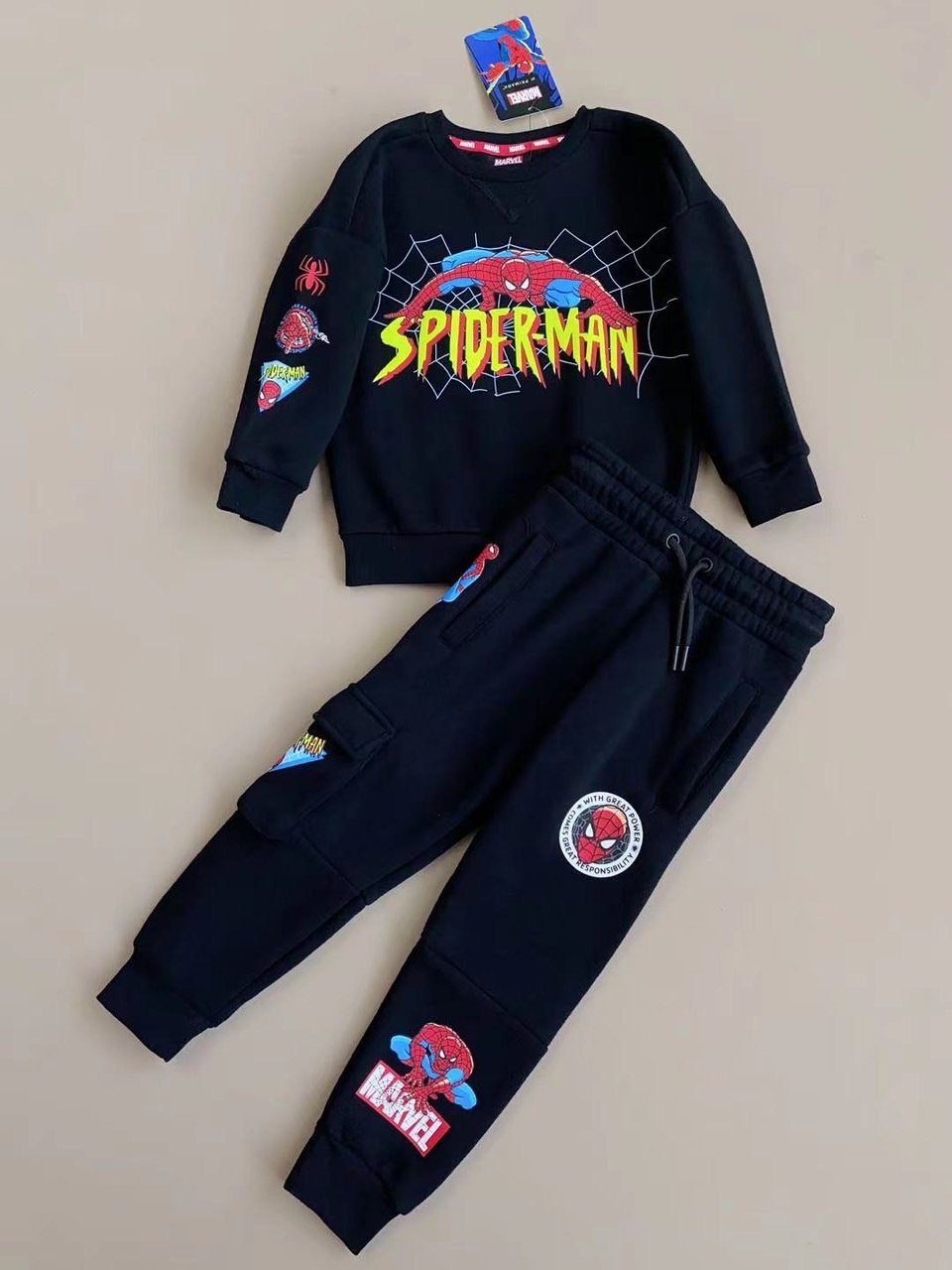 Bộ nỉ bông Marvel màu đen Spiderman size 2 -8y