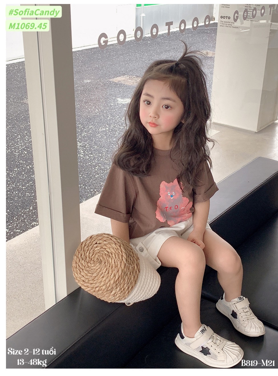 Bộ Mia Kids áo cotton màu nâu in gấu Ted - quần short kaki màu kem 2 - 11y