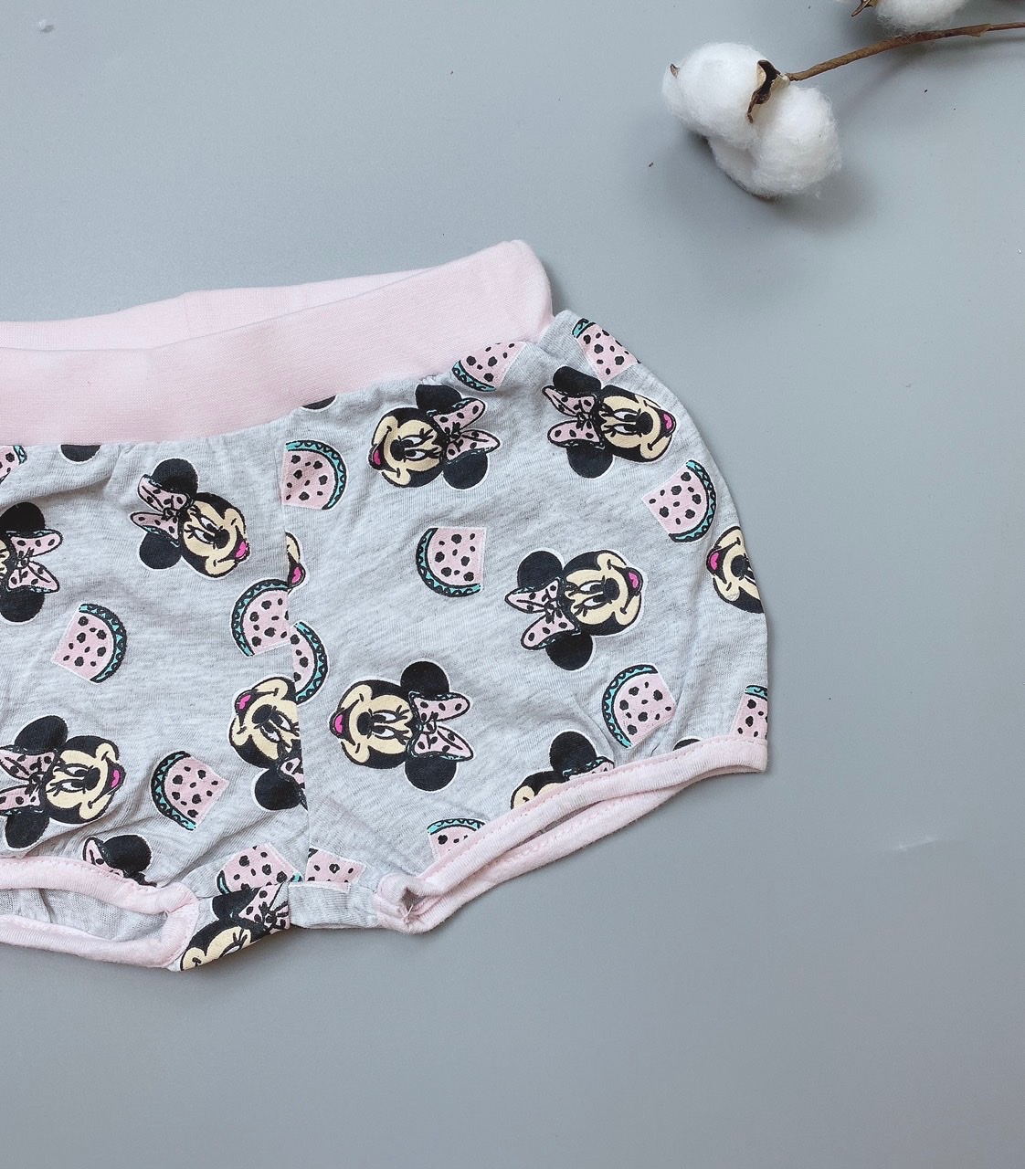 [30%] Quần short cotton Disney minnie ghi hồng