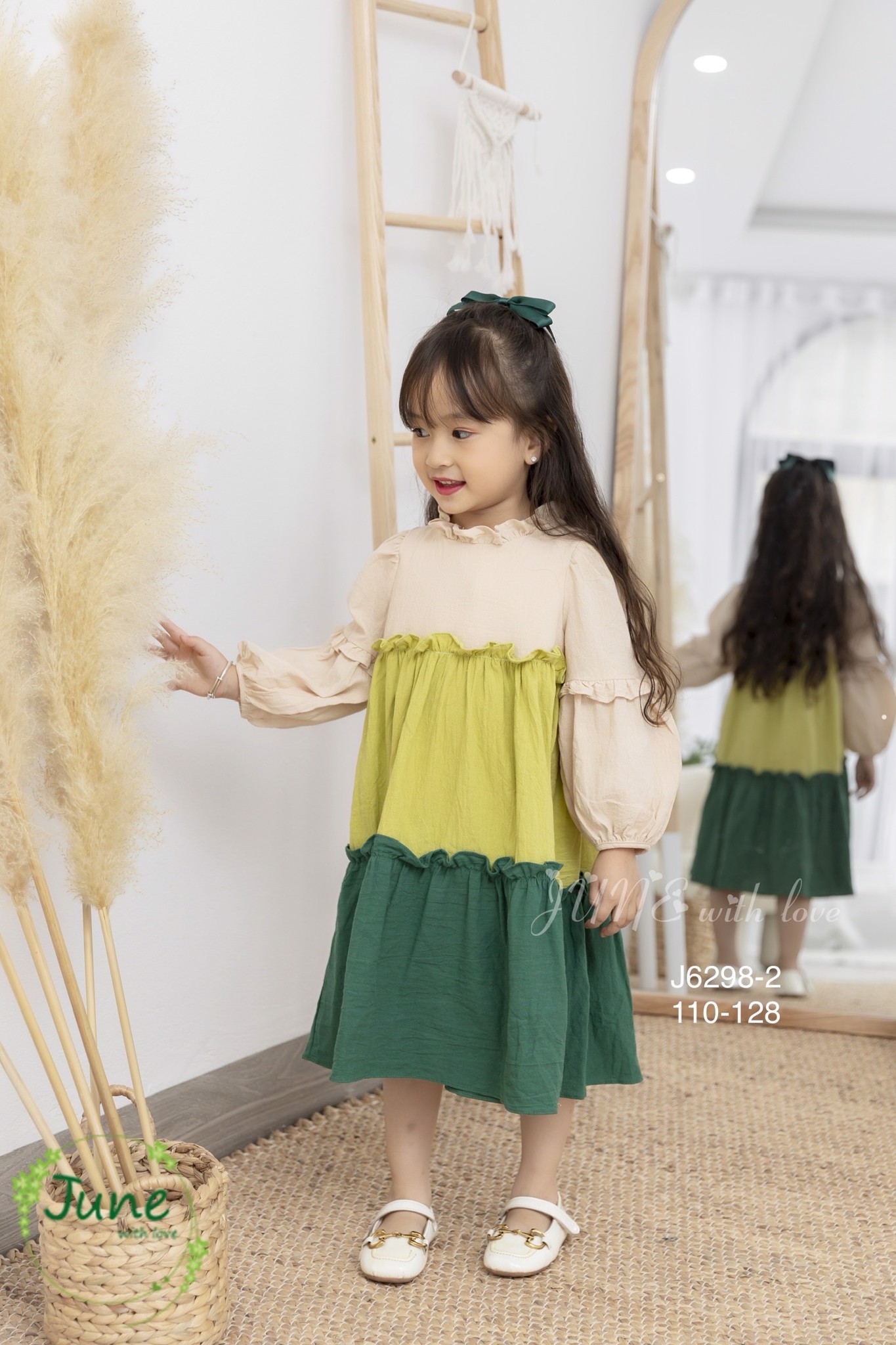 Váy thô đũi June with love dài tay phối tầng 3 màu cổ bèo