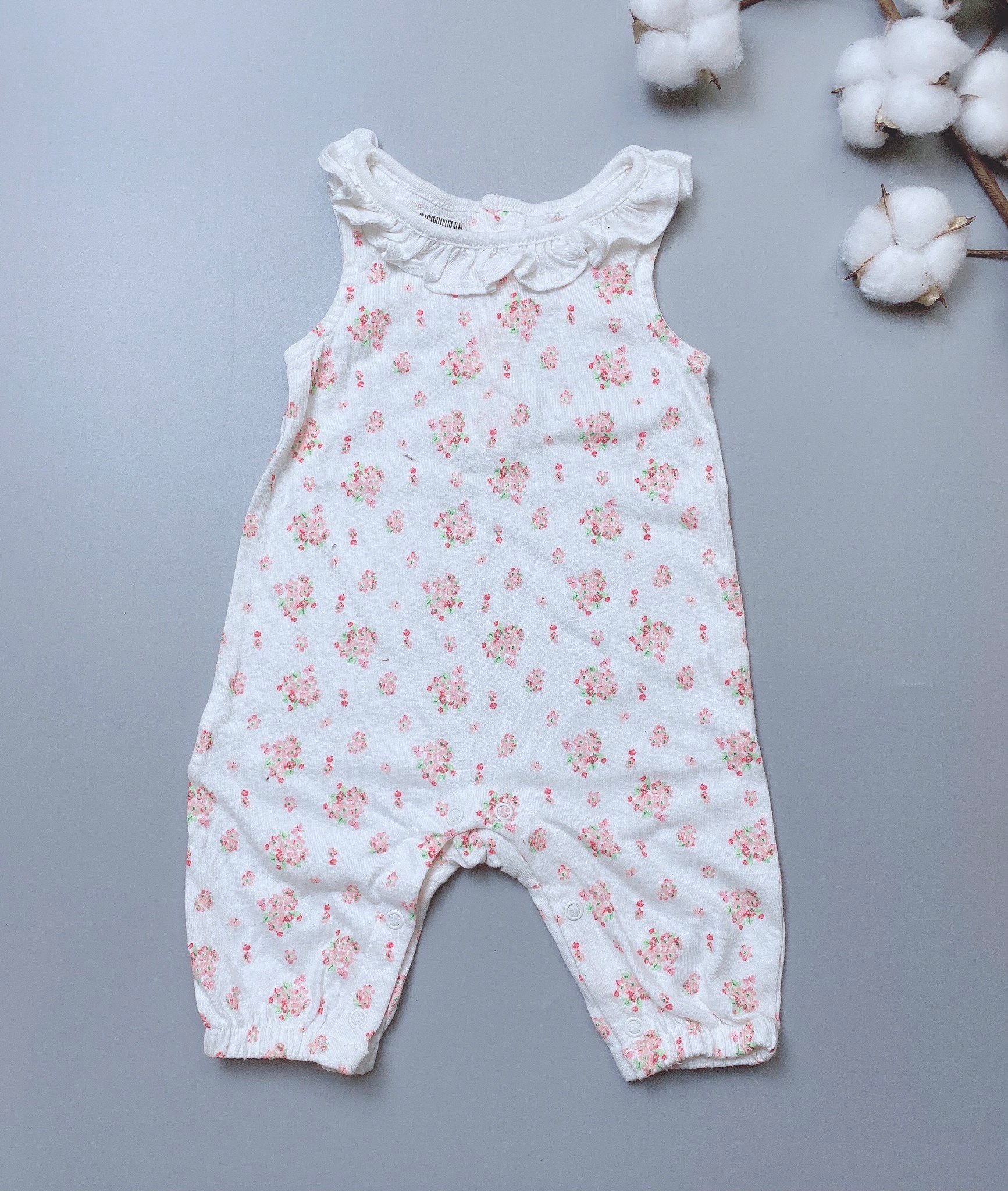 [30%] Jumsuit cotton Tu quần dài màu trắng hoa nhí