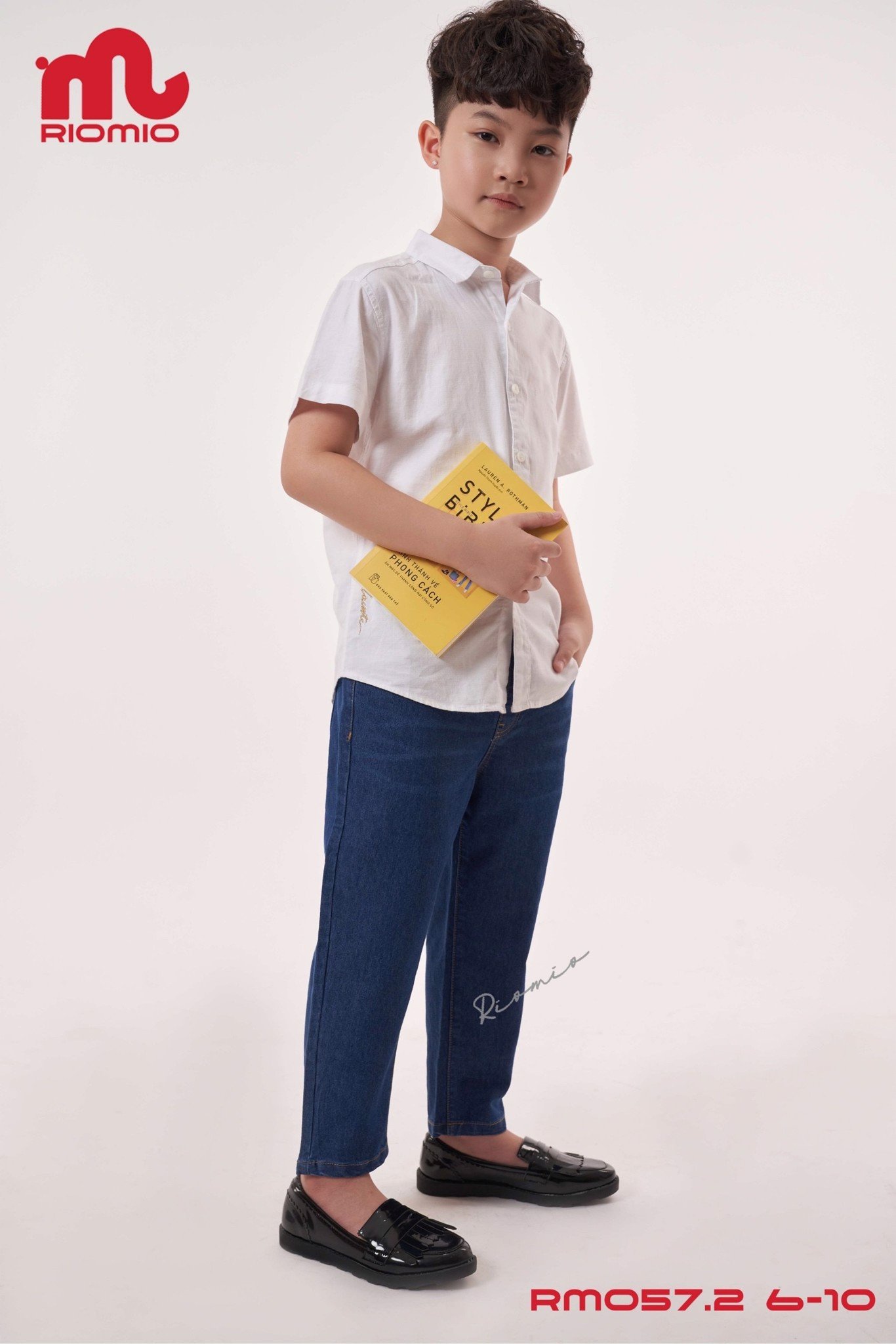 Quần jean mềm Riomio dáng baggy bé trai trơn 2 màu đậm / nhạt