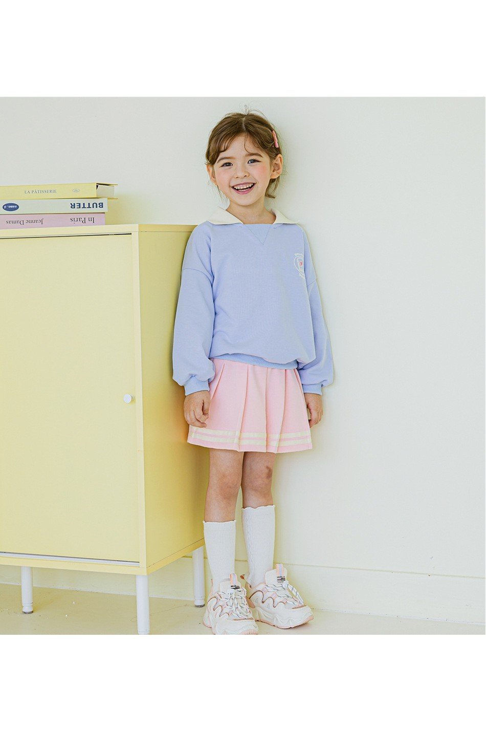 Bộ da cá Bebezoo áo cổ trắng + quần váy xếp ly size 100-150