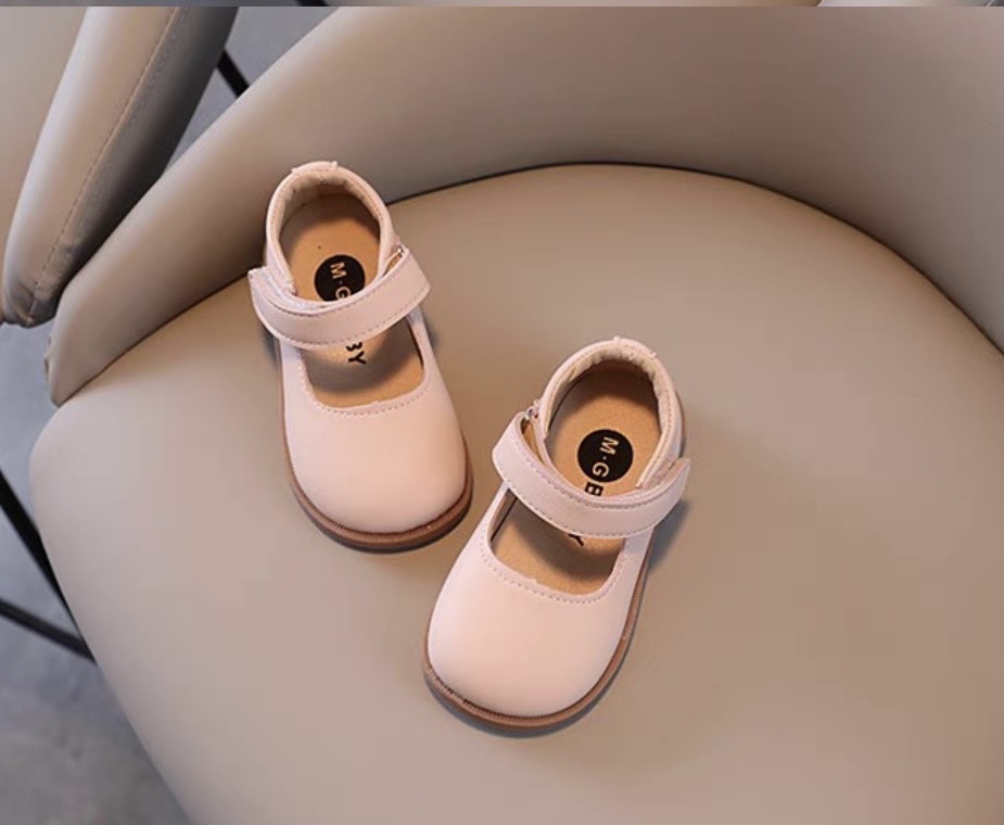 V561 - Giày MG Baby mũi tròn trơn 4 màu BG size 21-30