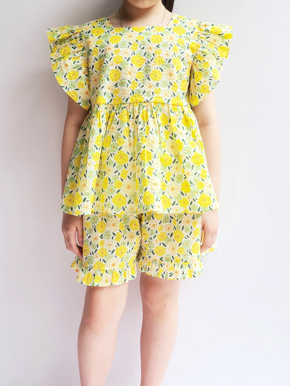Bộ thô nhăn xuất Hàn nhún eo tay cánh tiên 2 màu size 100 - 140