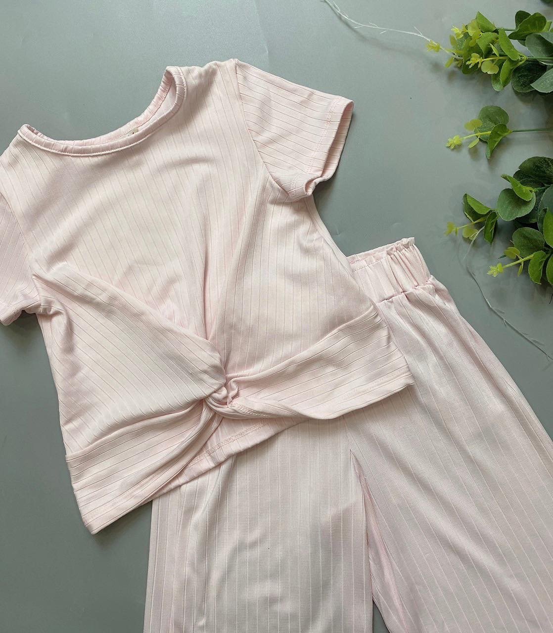 [30%] Bộ Regtag hồng áo buộc vạt quần lửng BG