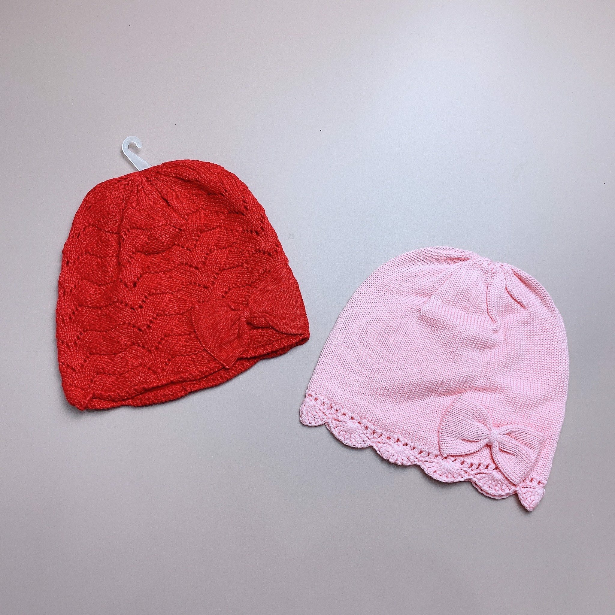Mũ len lót cotton Ruhikids tròn đính nơ hồng/đỏ