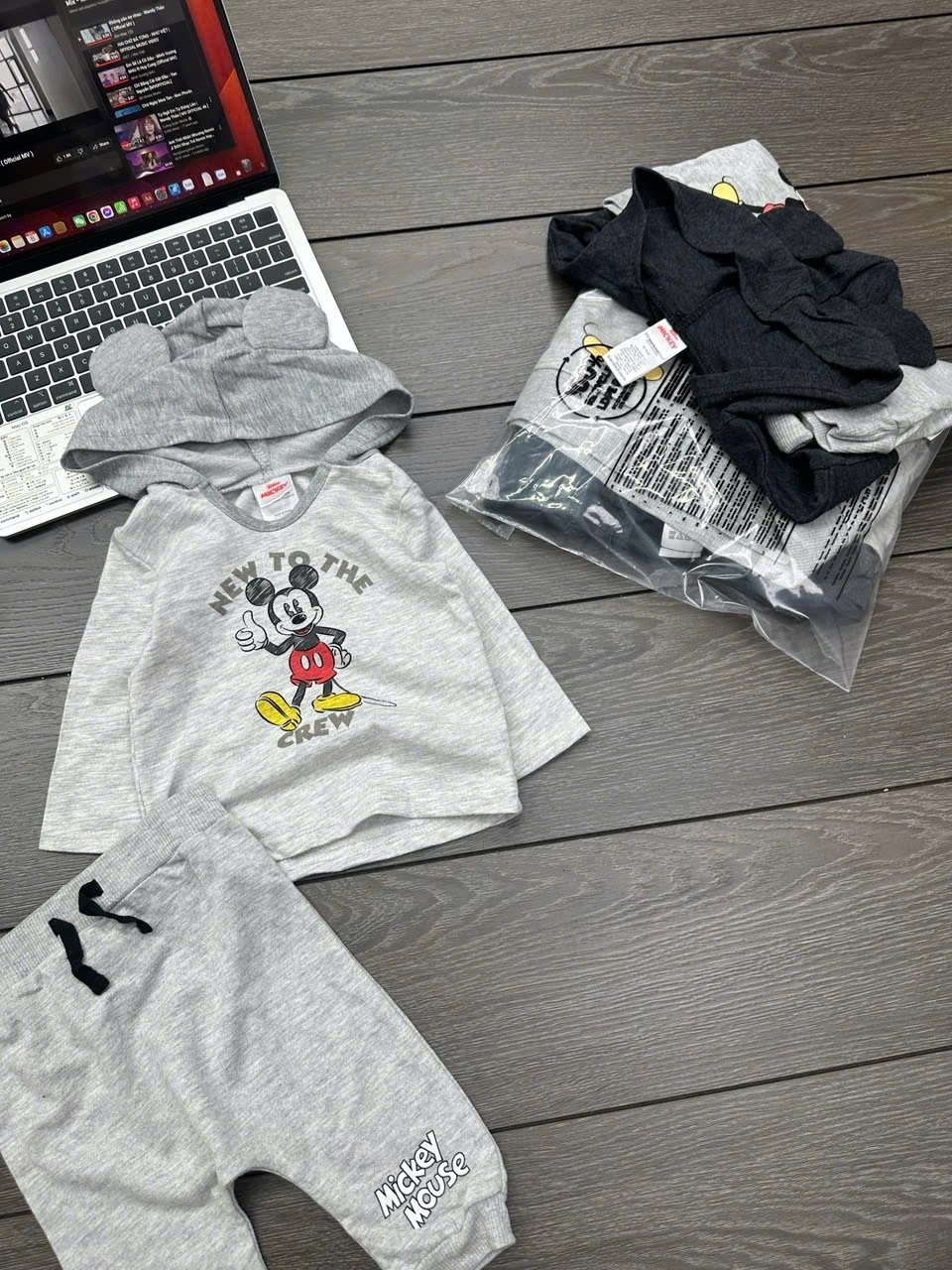 Bộ da cá Junior Mickey 2 mẫu bé trai size 3m - 4y