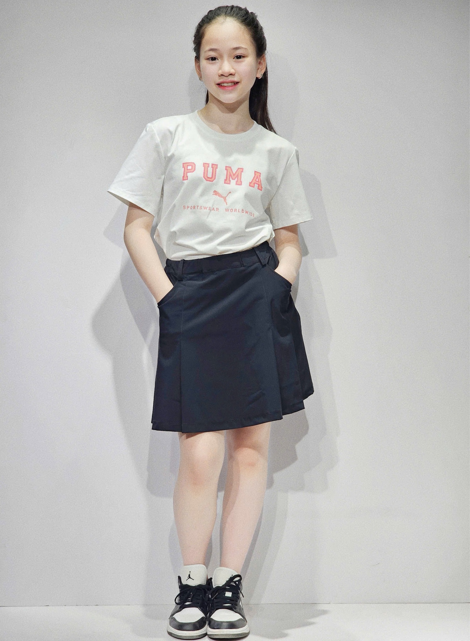 Áo thun thể thao P.U.M.A màu trắng chữ hồng cho bé size 130 - 160