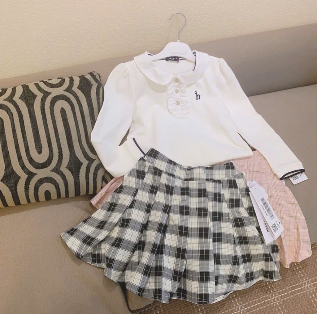 Chân váy vải thô Mini Peace kẻ caro liền quần nỉ bé gái size 110-160