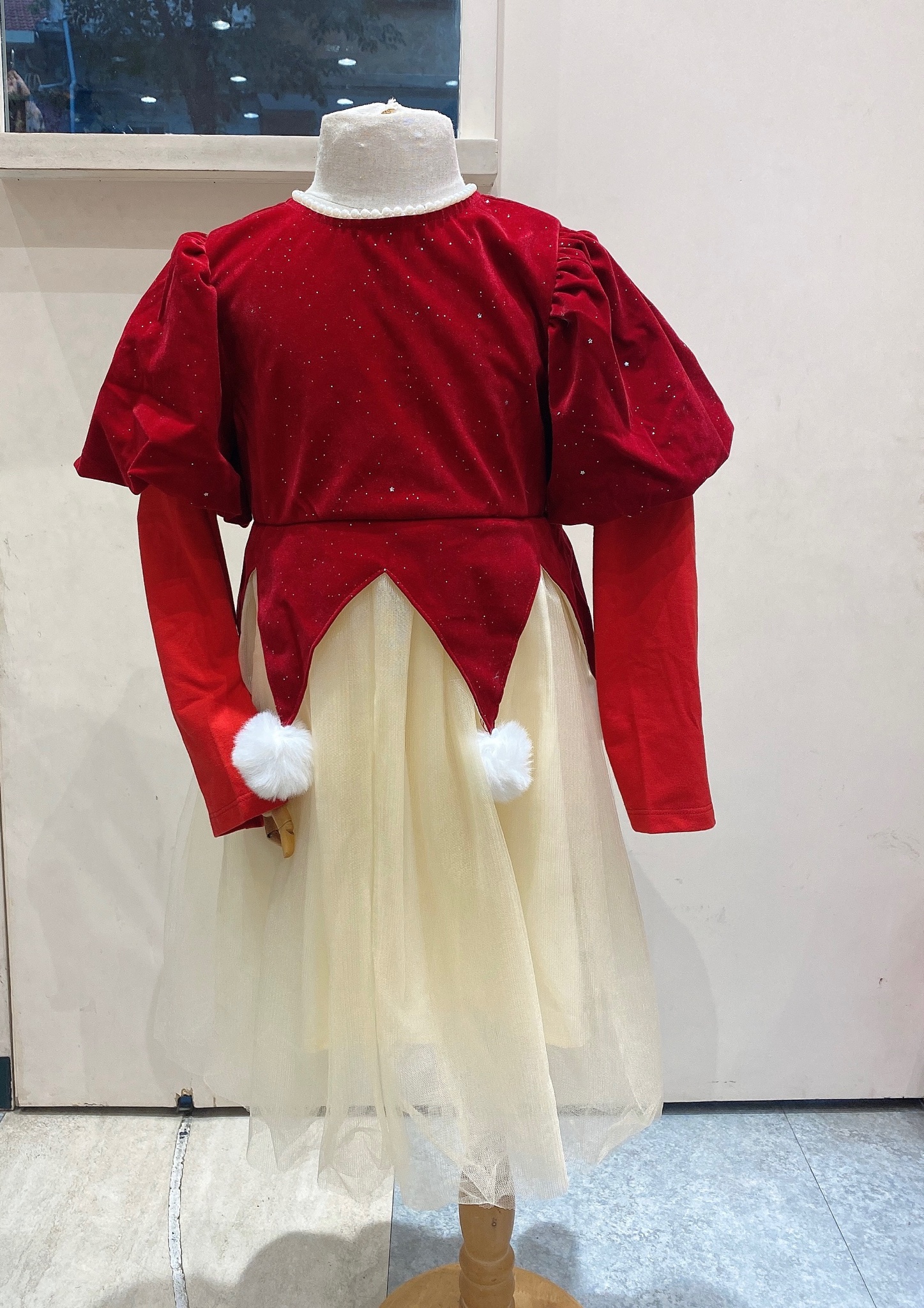 Váy nhung Melisa màu đỏ phối chân voan trắng cổ đính ngọc trai size 2 -12y