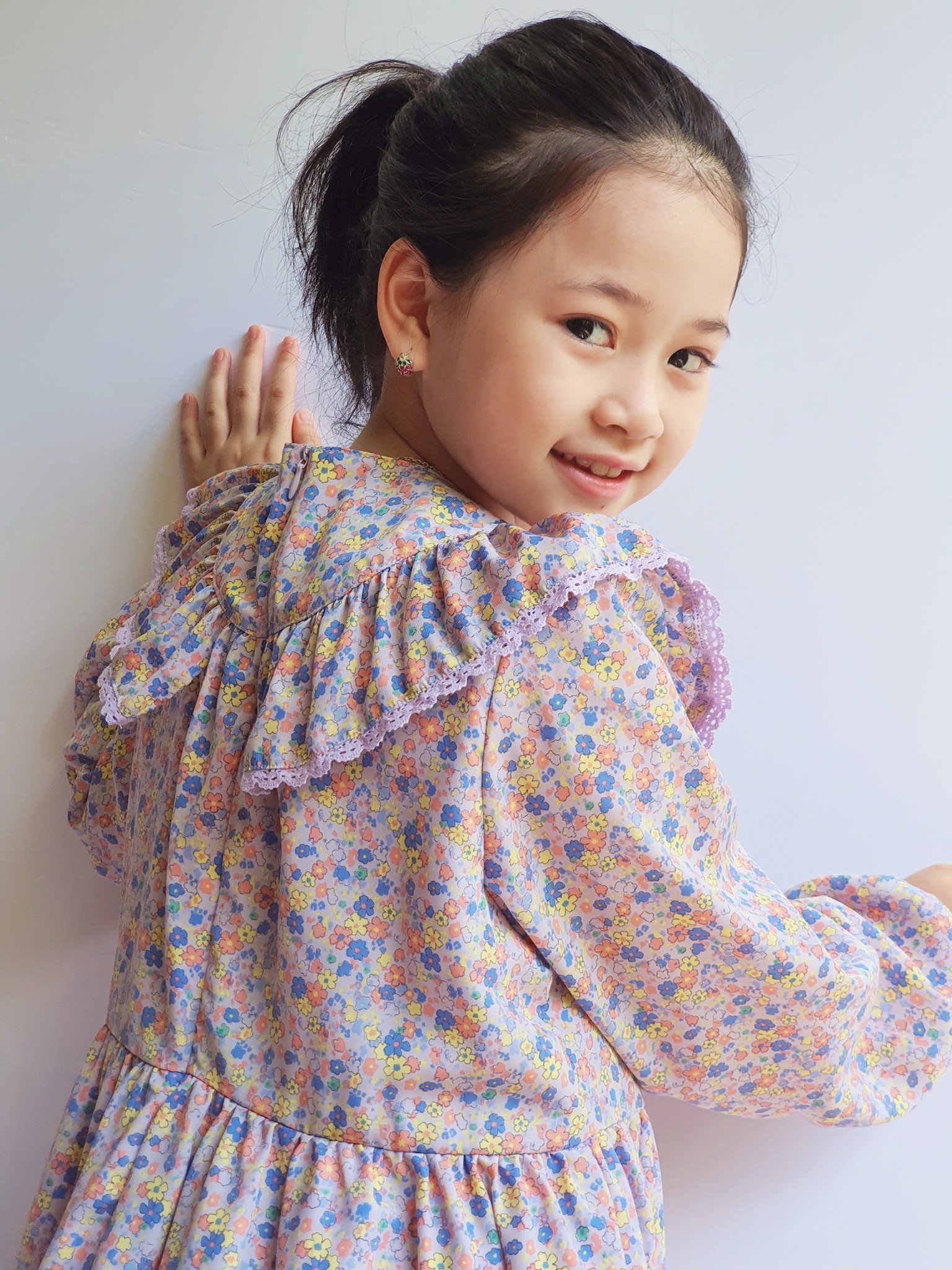 Váy chiffon Curlysue màu tím hoa nhí sắc màu bèo vai ngực