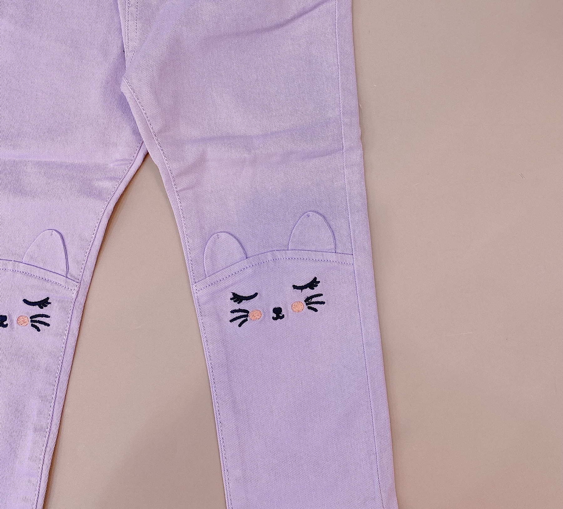 Quần kaki chun Bobdog màu tím gối thêu mèo size 100 - 130
