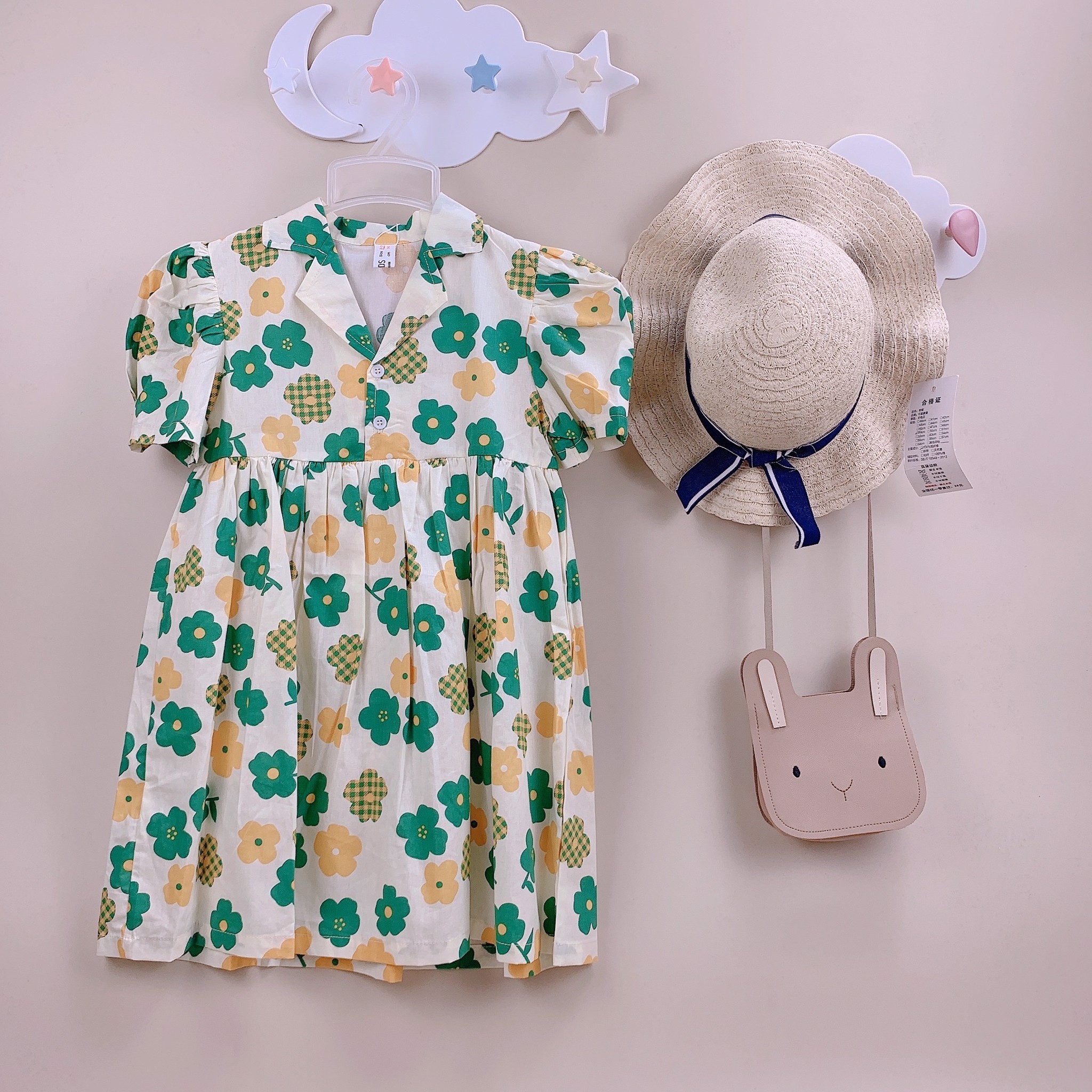 Váy thô Mia Kids cổ vest màu kem hoa đỏ / hoa xanh
