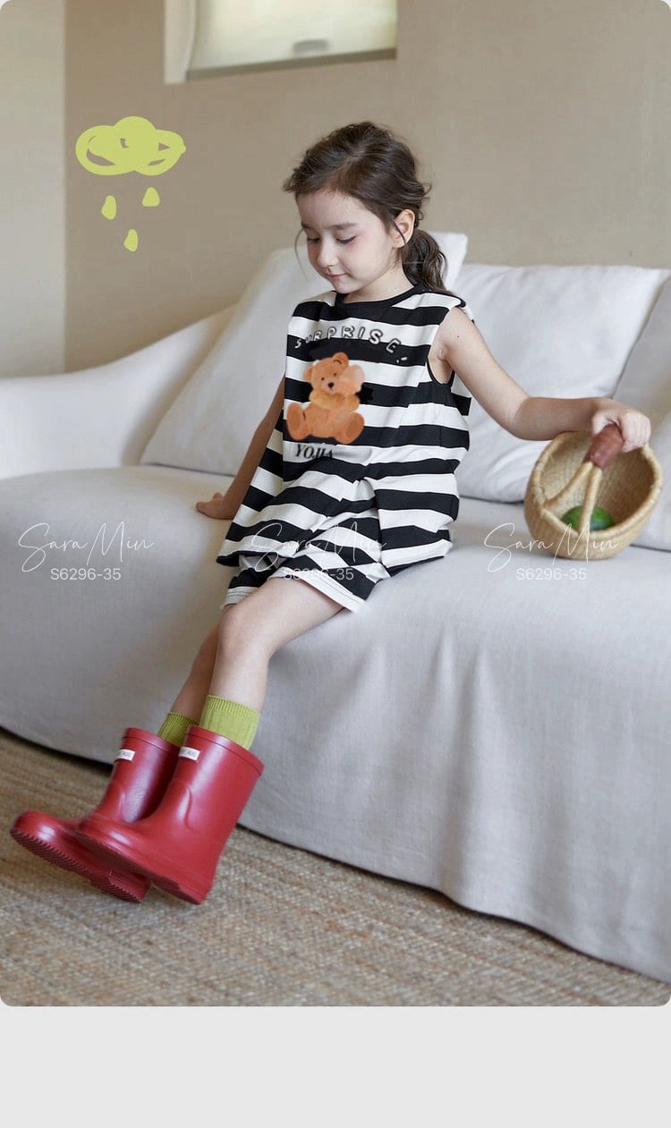 Bộ Sara Min kẻ đen trắng Suprise hình gấu BG size 2-12y