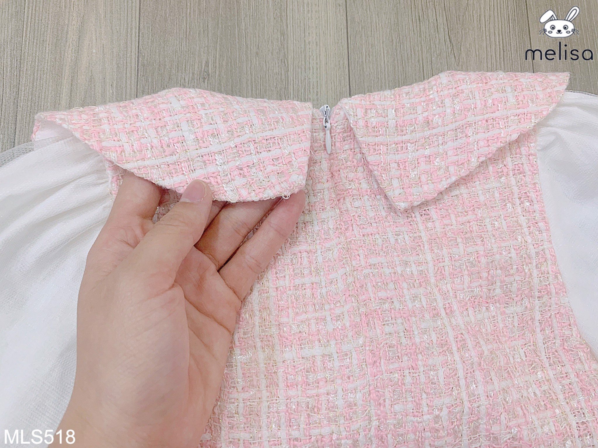 Váy dạ tweed Melisa màu hồng phối tay trắng đính nơ cổ size 12m - 10y