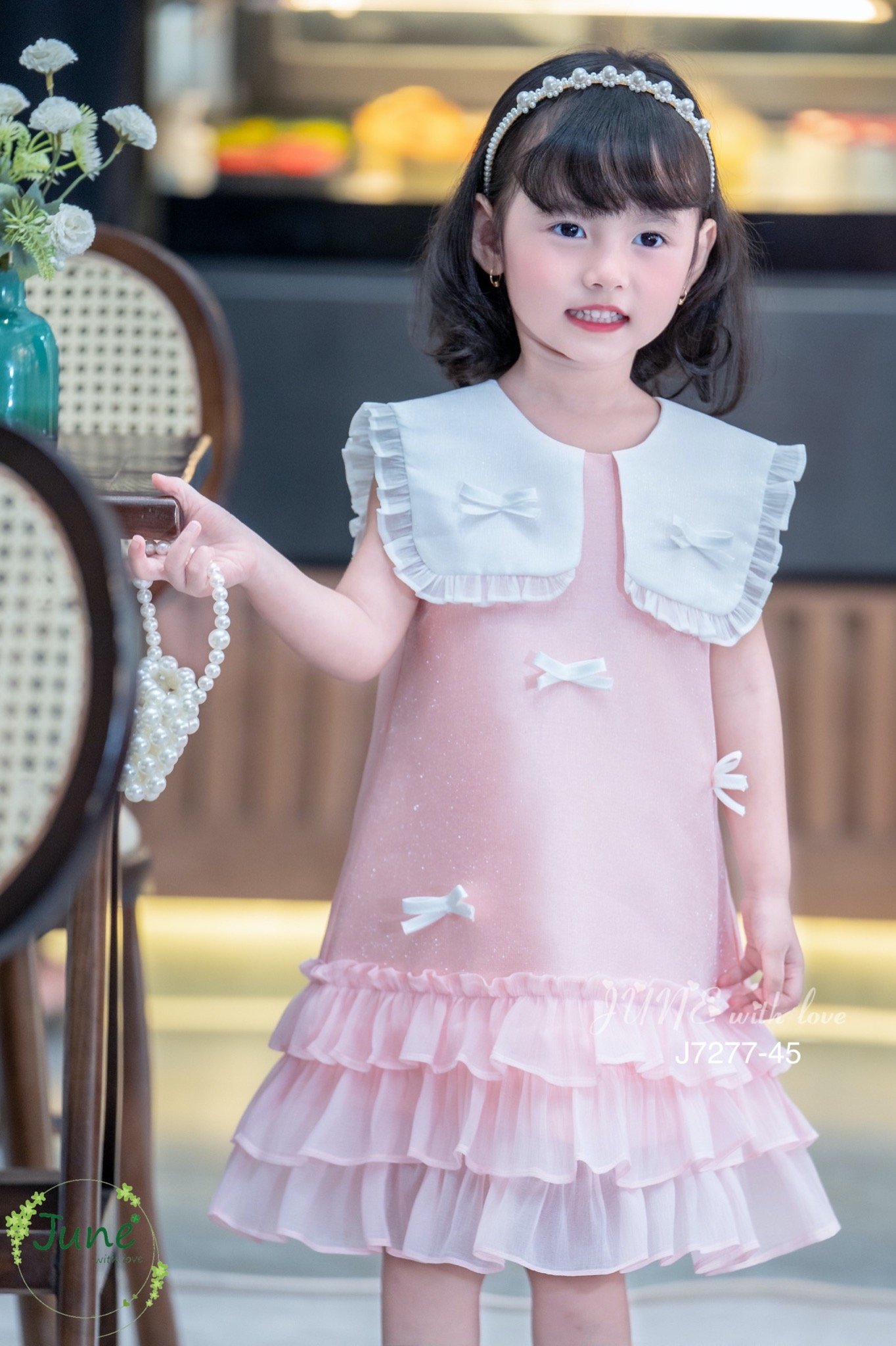Váy dự tiệc sát nách June màu hồng cam đào nhũ phối cổ trắng đính nơ size 1 - 10y