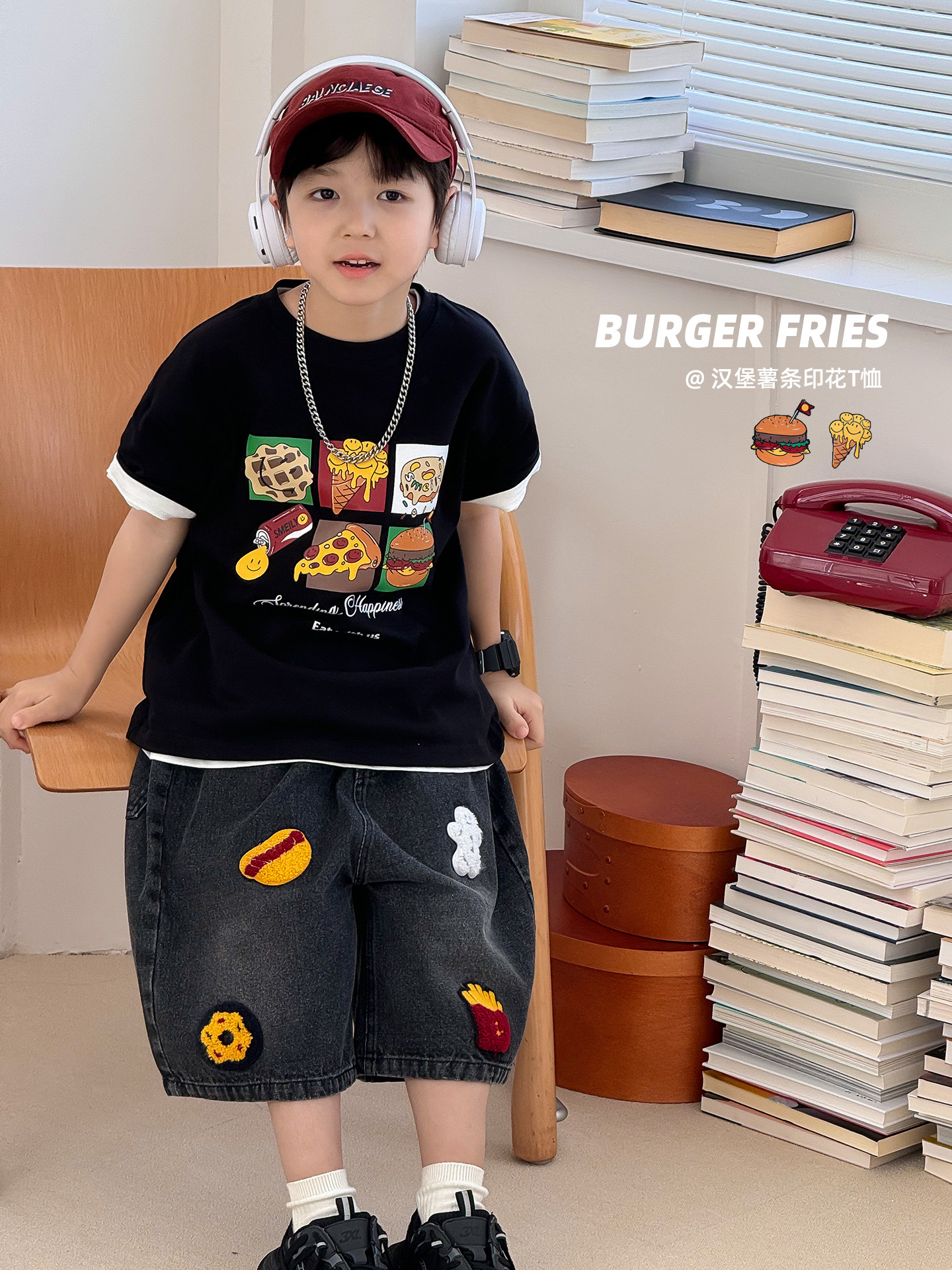 Áo cotton AoAo Kids màu đen hoạ tiết pizza donut cho bé size 110-150