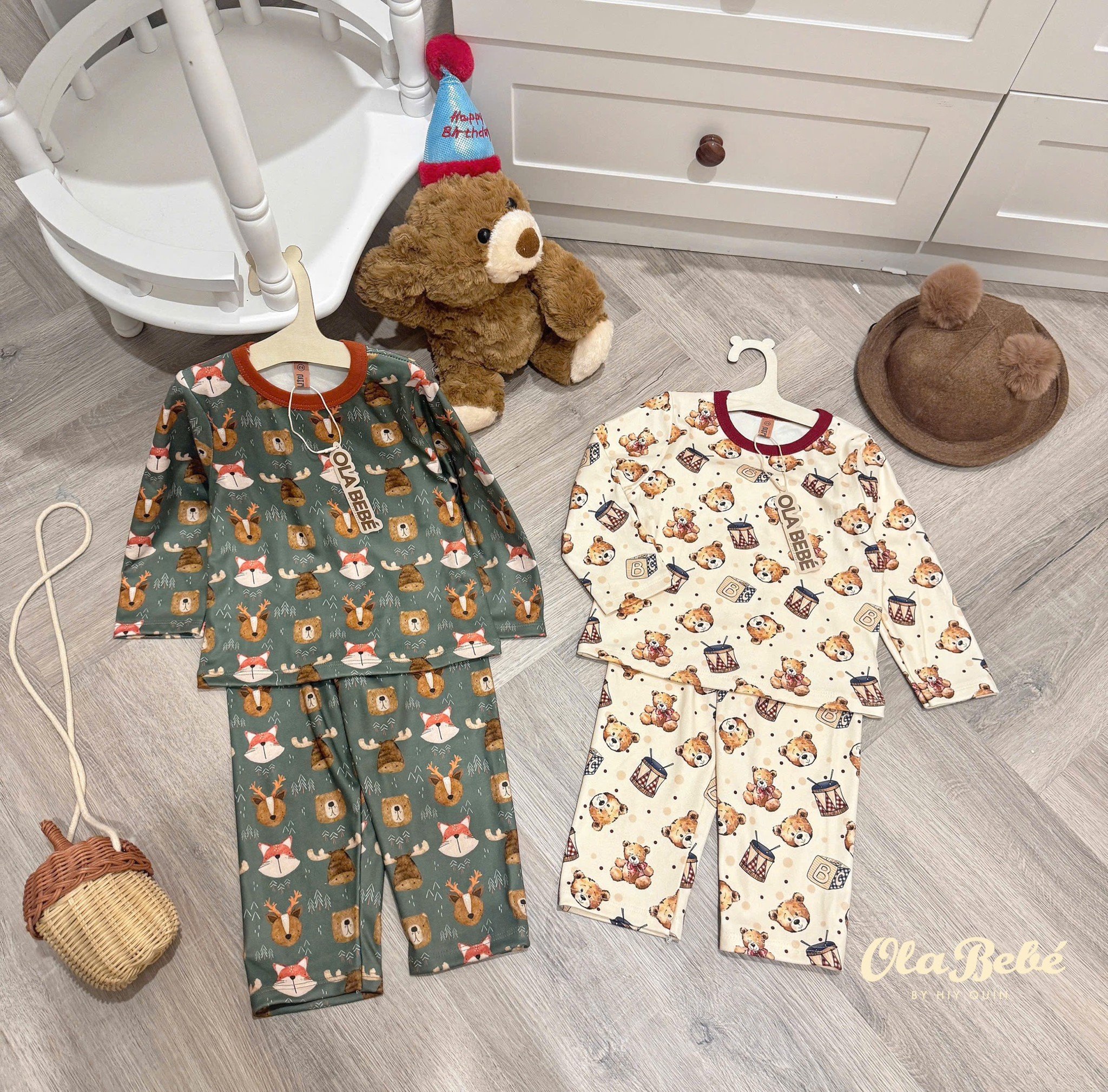 Bộ thun nỉ bệt Hiy-quin họa tiết Noel nhiều hình cho Bé size 1-7y ( 9 - 22kg )
