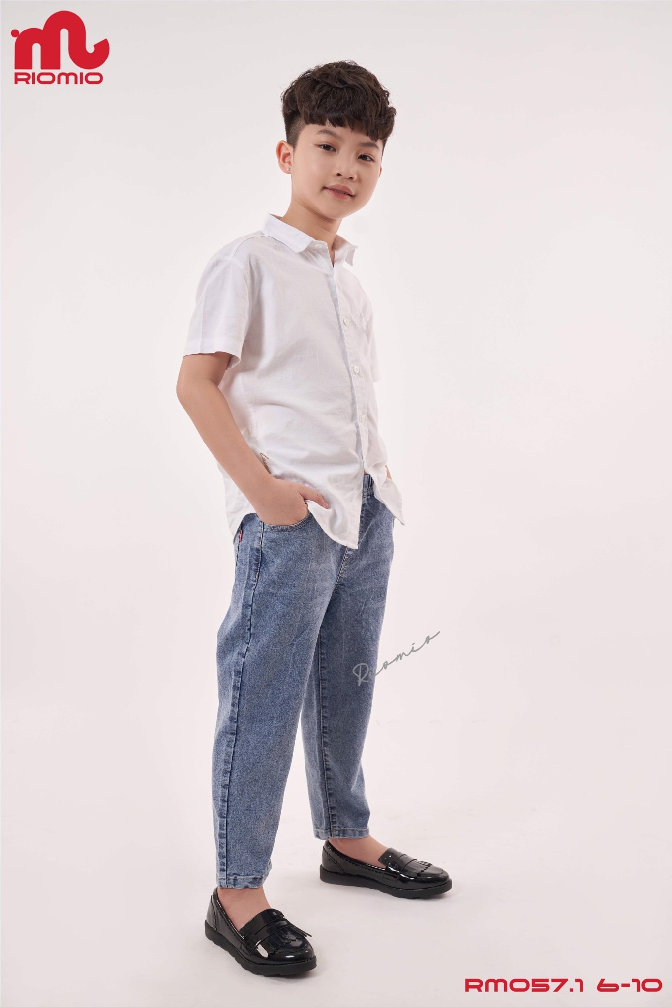 Quần jean mềm Riomio dáng baggy bé trai trơn 2 màu đậm / nhạt