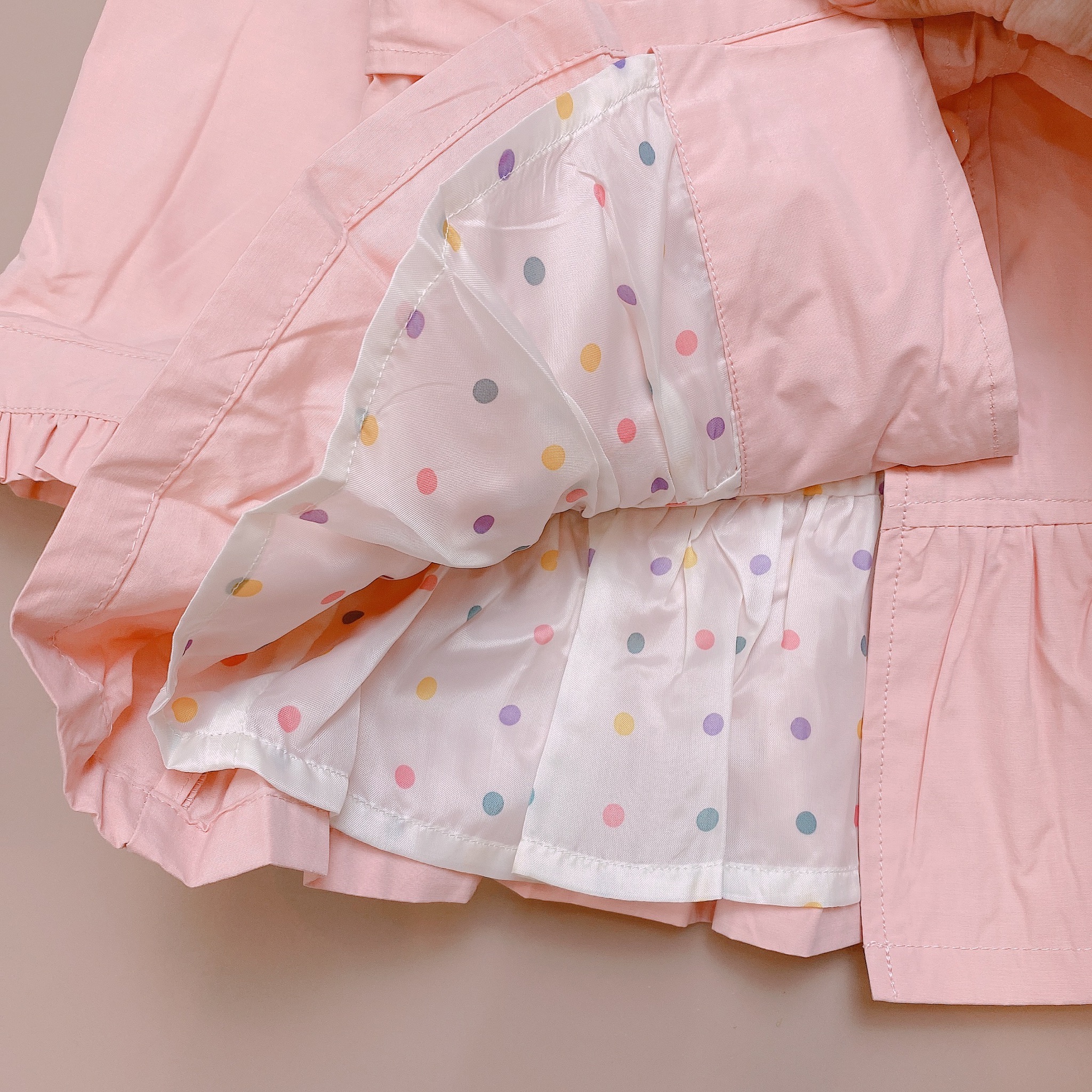 Áo khoác trenchcoat Babidiboo màu hồng cổ sen nhún gấu