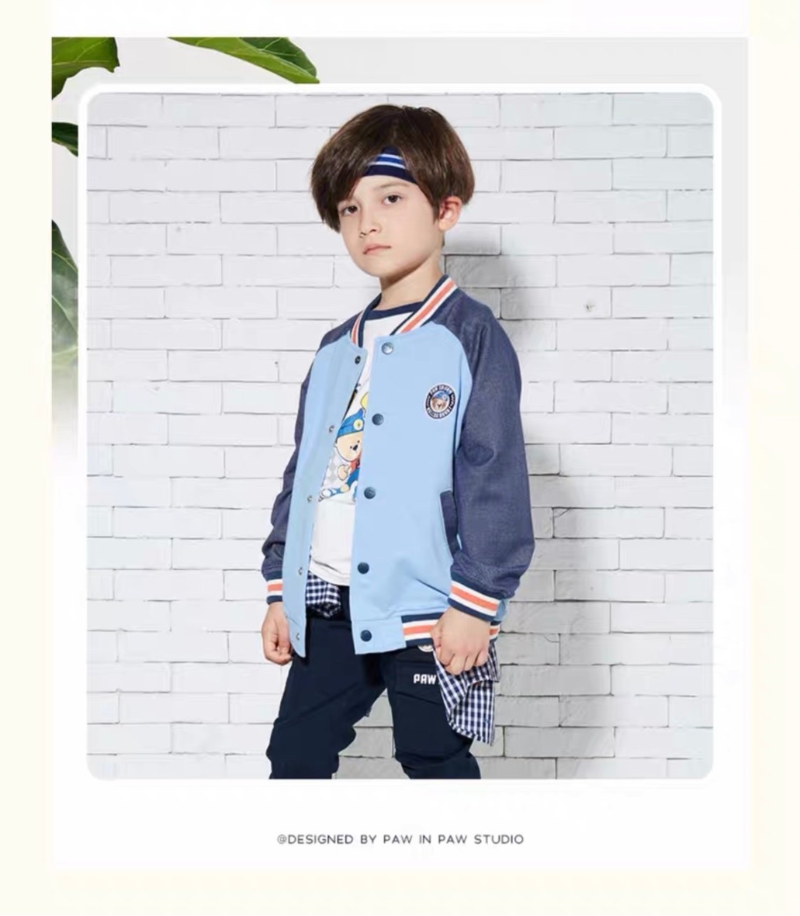 Áo khoác nỉ bomber Paw in Paw màu xanh dương phối tay navy logo gấu