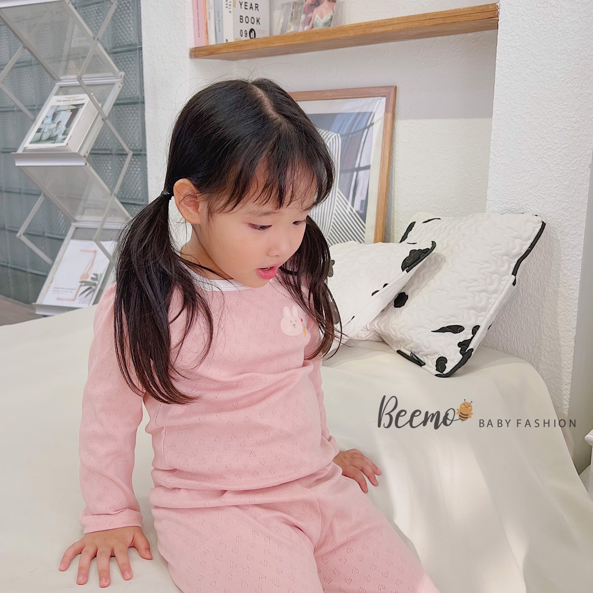 Bộ cotton dệt lỗ Beemo cổ vuông viền trắng 2 màu Xanh / Hồng BG