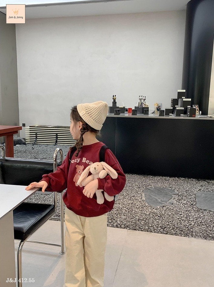 Bộ Jam&Jenny áo da cá đỏ mận hình gấu Cozy Bear - quần baggy thô màu be size 2 - 12y