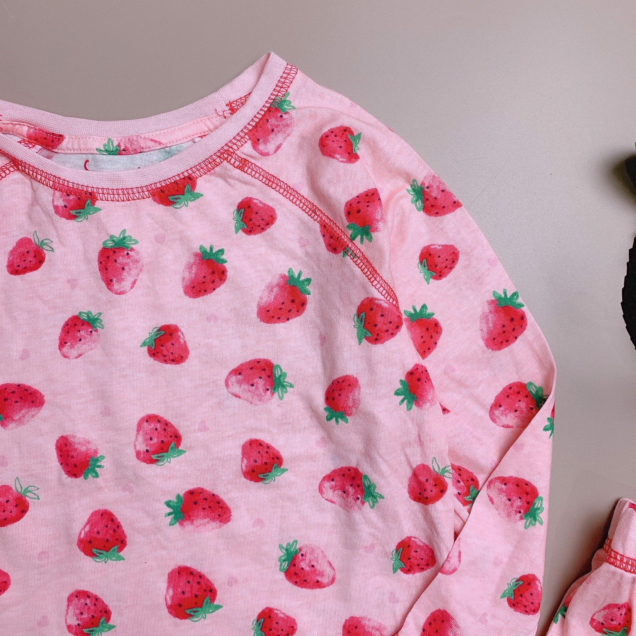 Bộ cotton Matalan bé gái - màu hồng hình dâu tây