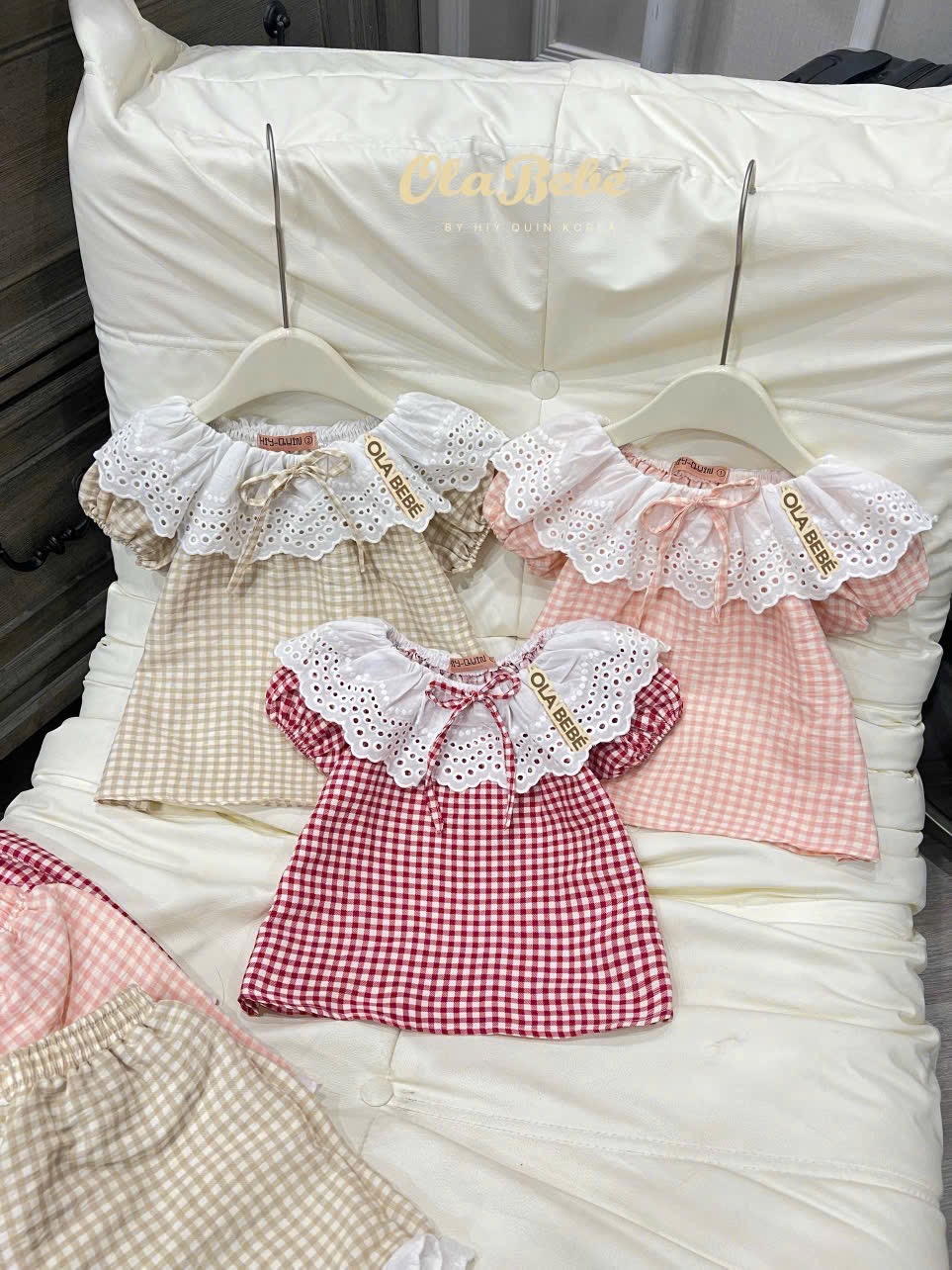 Bộ pyjama Hiyquin kẻ caro phối cổ ren nhiều màu bé gái size 1-6y