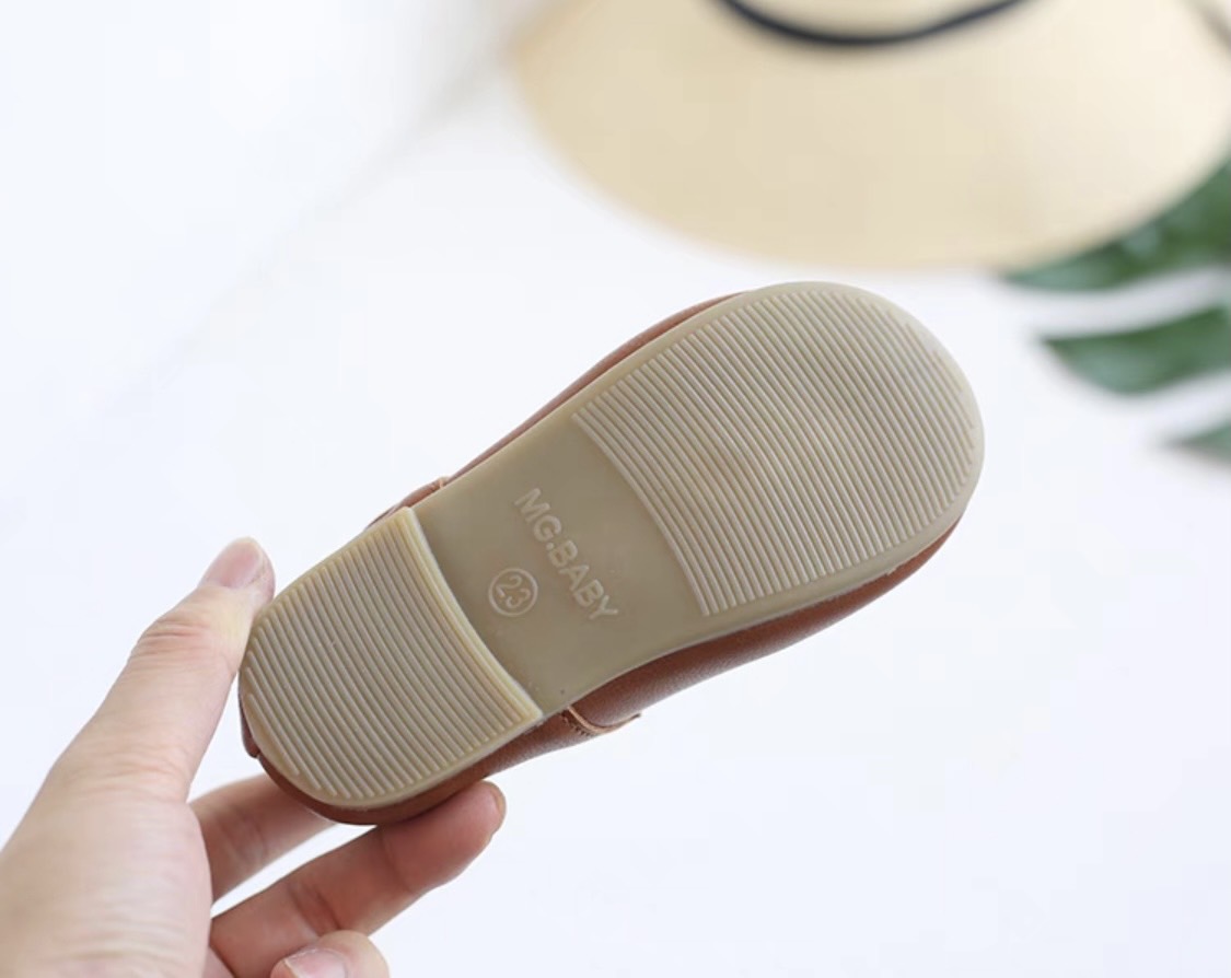 V539 - Giày MG Baby khoét giọt nước 3 màu BG size 21-30