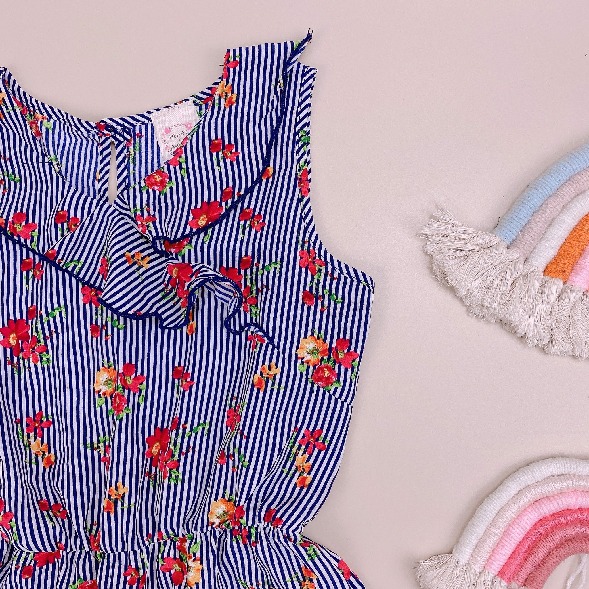 Jumpsuit Heartandarrow voan cát nhiều hoạ tiết BG