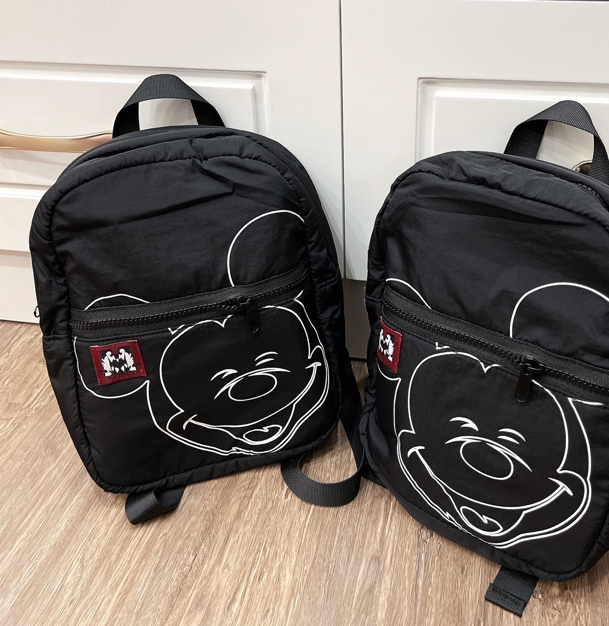 Balo vải dù màu đen Mickey