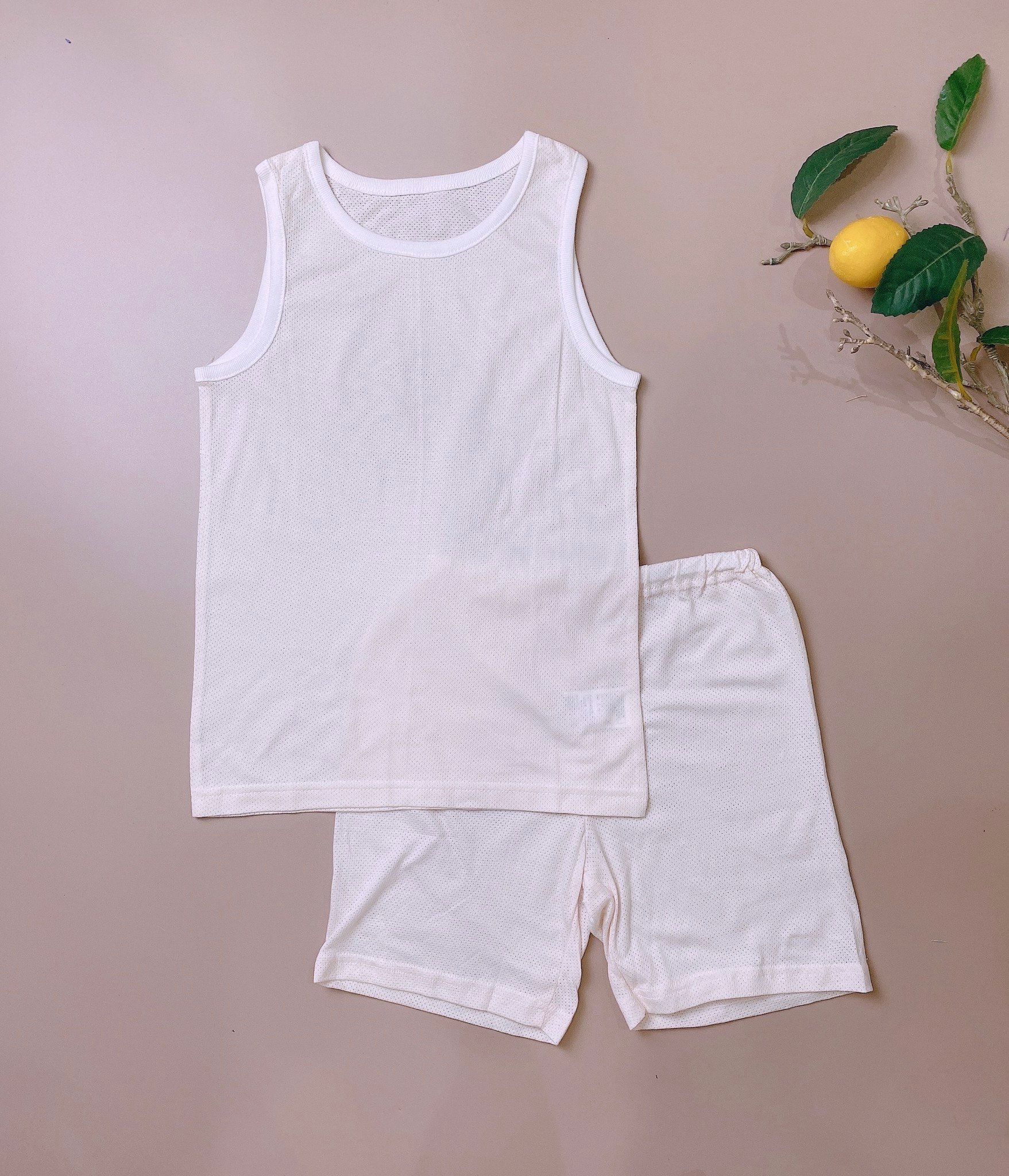 Bộ ba lỗ Moimoln thông hơi màu nude viền trắng