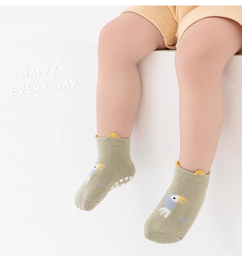 Tất cổ ngắn chống trượt Robibabi 6 màu size 1 - 5y