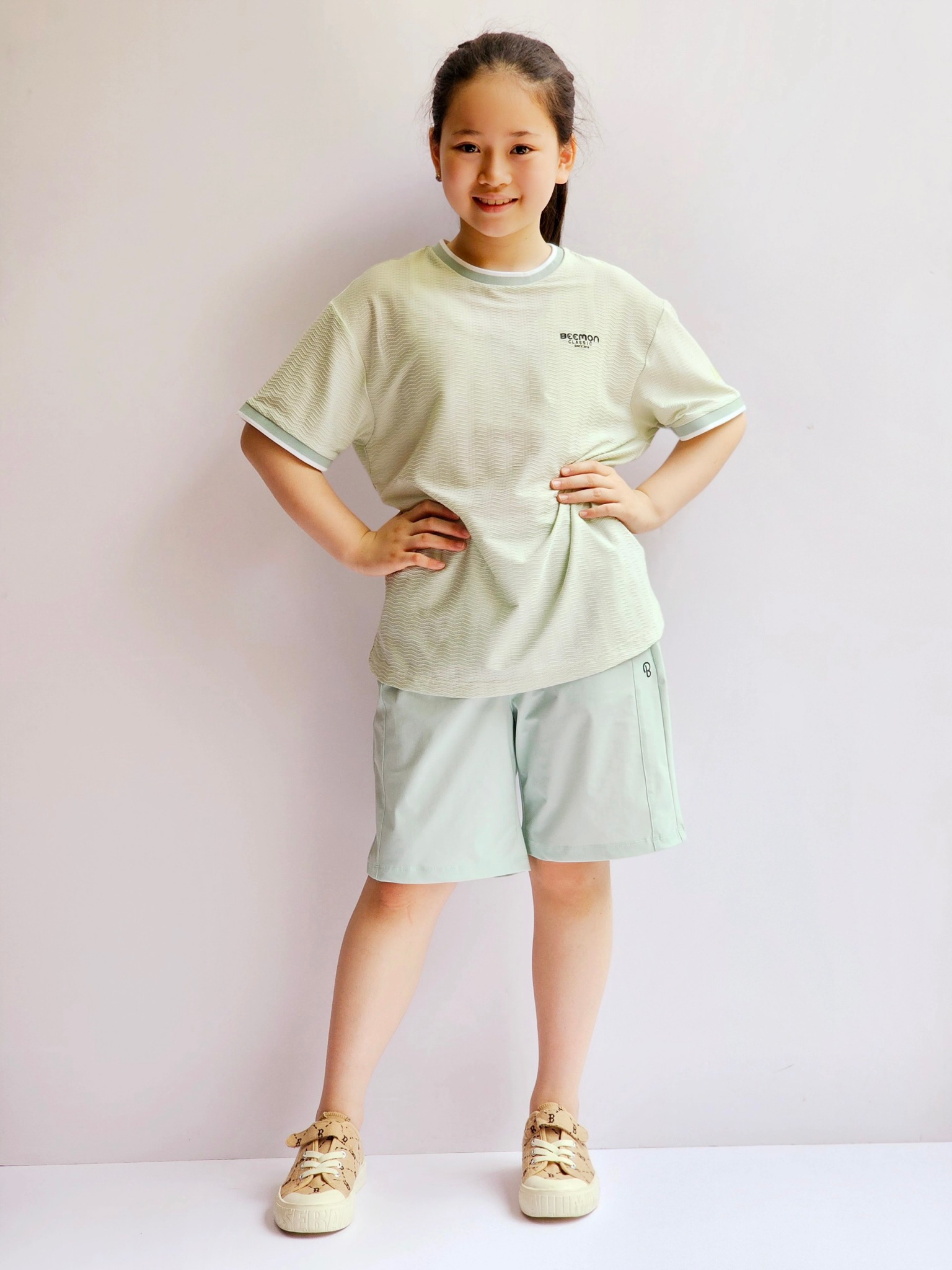 Quần short Bee Mon vải Golf in chữ B 4 màu size 120 - 160