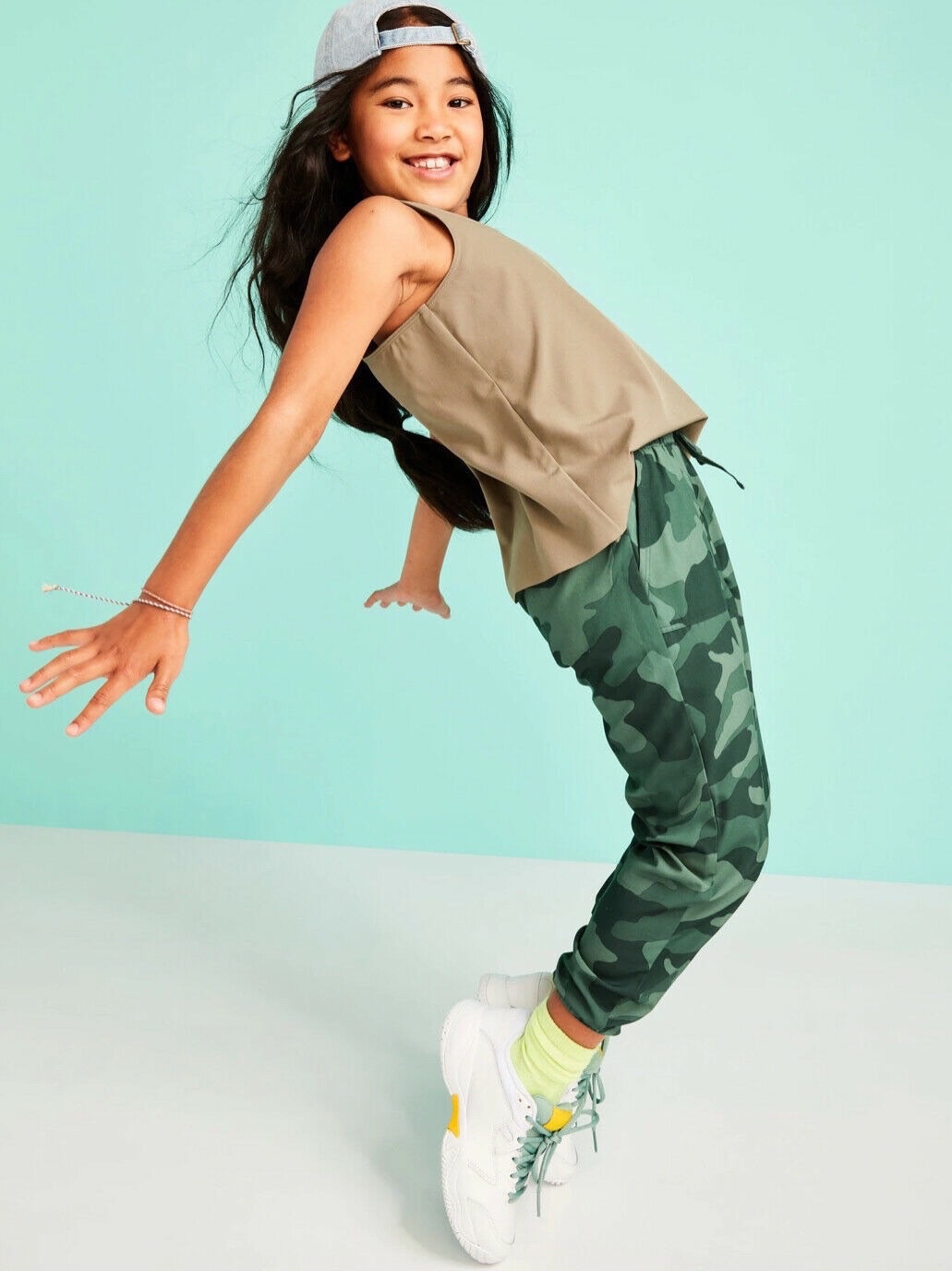 Quần gió Oldnavy dài bo gấu BTBG