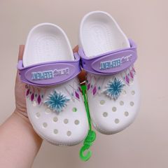 Sục Crocs màu trắng phối tím bông tuyết Elsa