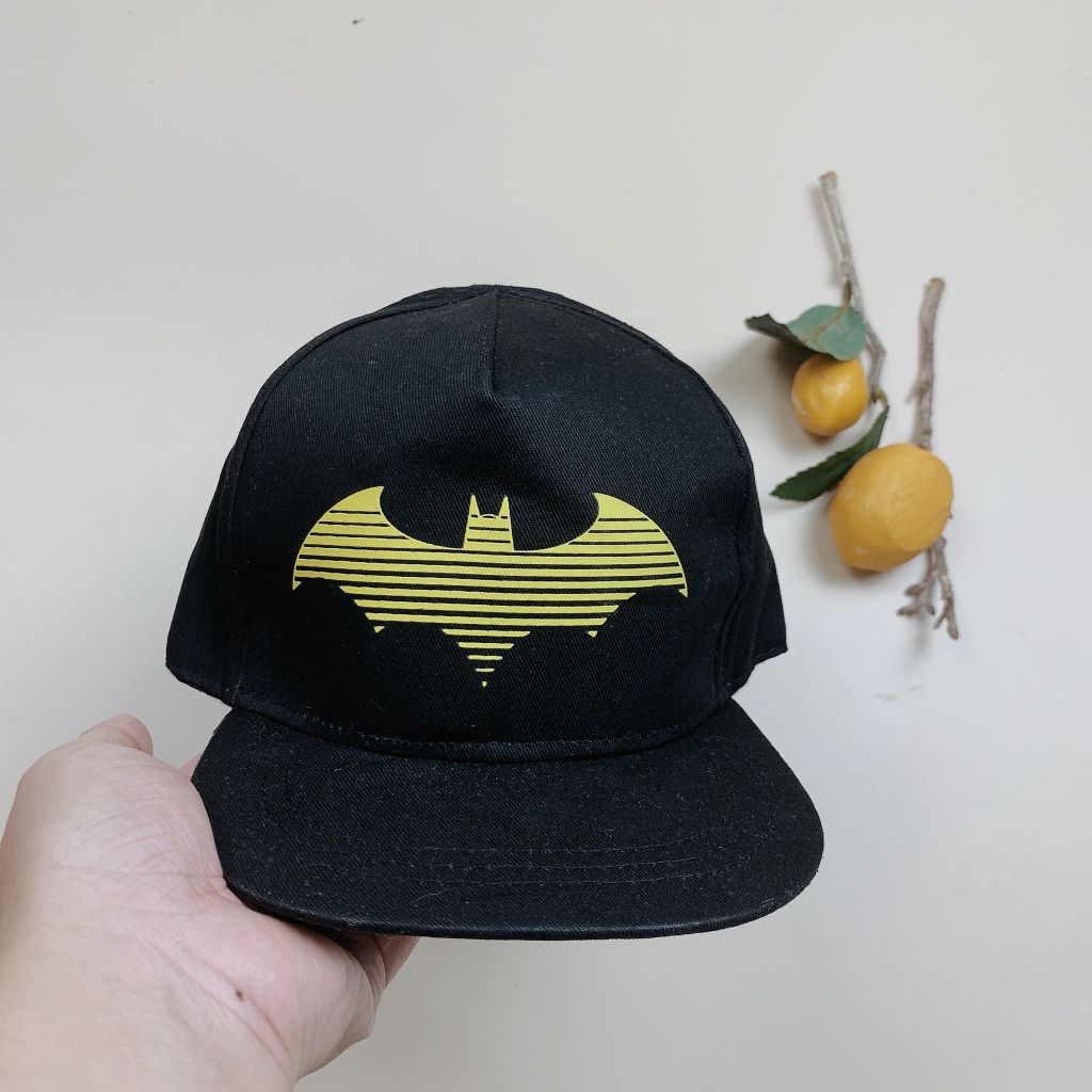 Mũ HM màu đen hoạ tiết batman vàng BT