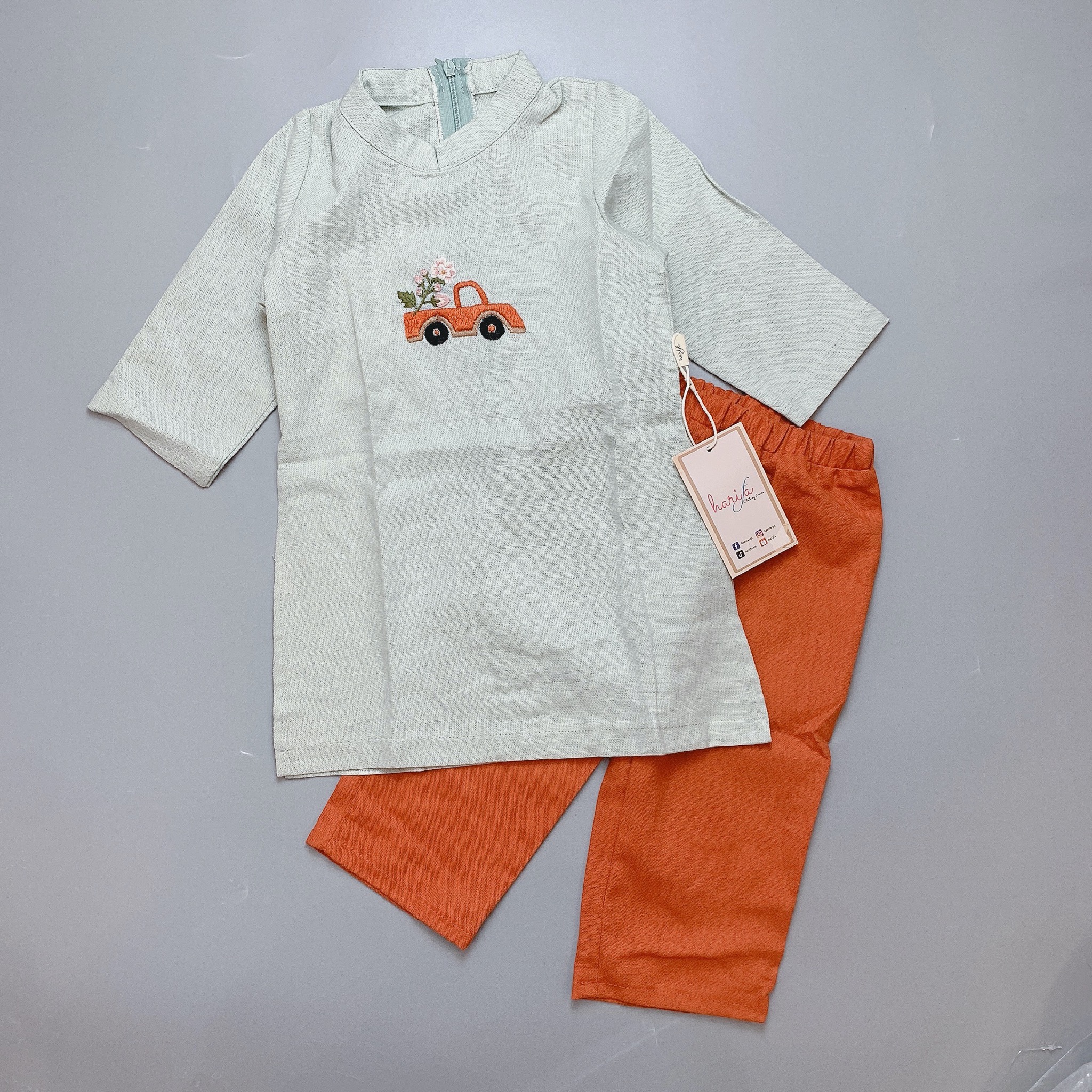 Áo dài linen Harifa thêu ngực nhiều màu BT size 1 - 6y