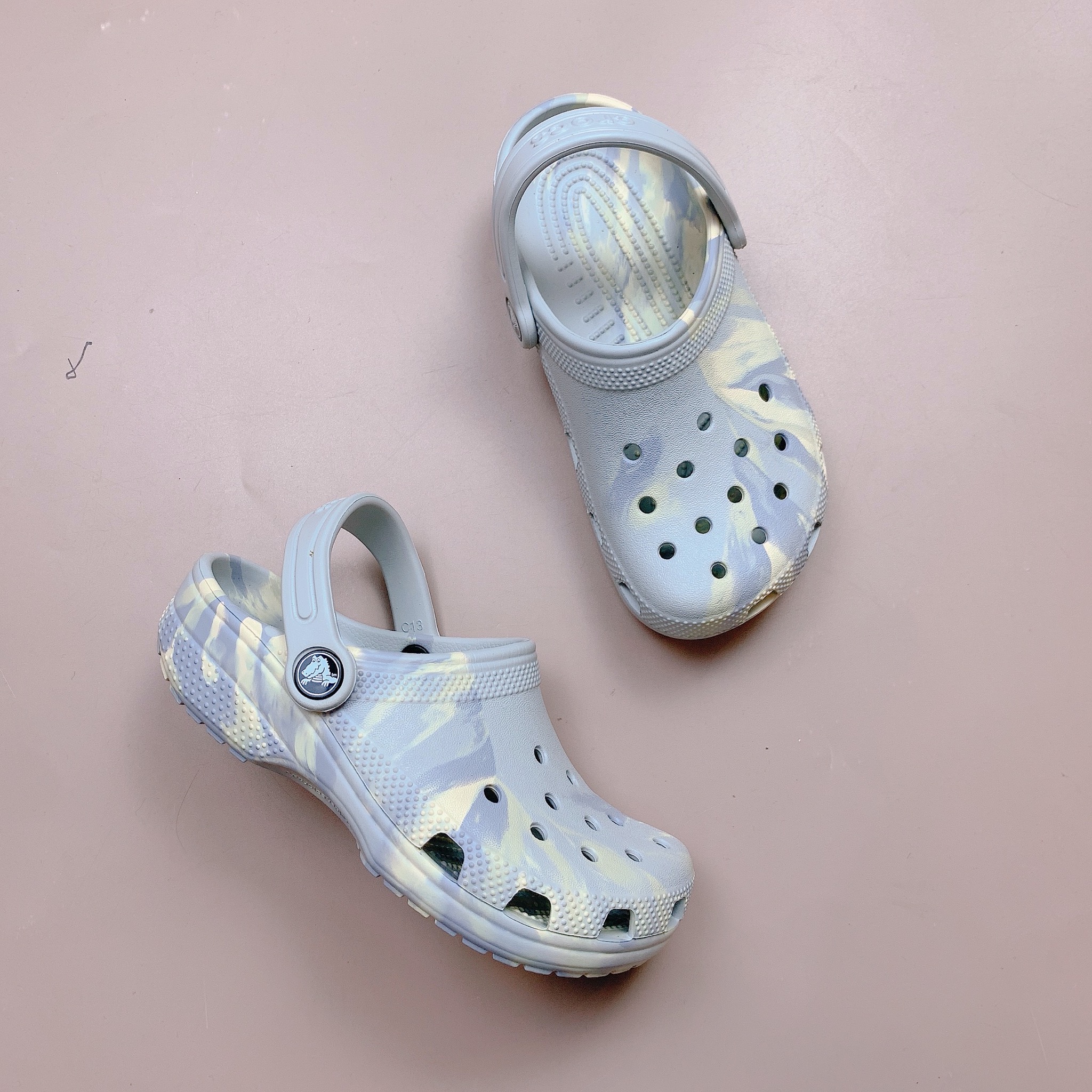 Sục Crocs dư xịn bảng màu loang size J1-M7