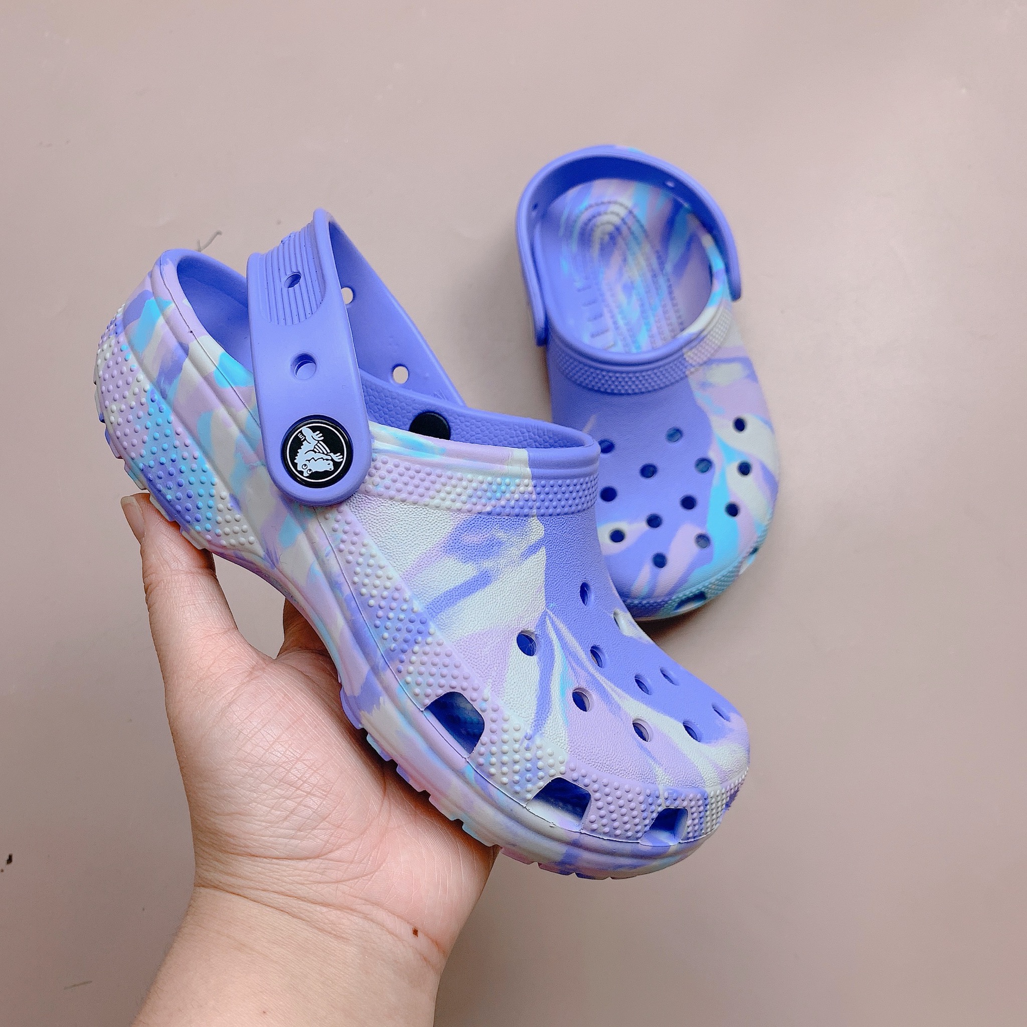 Sục Crocs dư xịn bảng màu loang size J1-M7